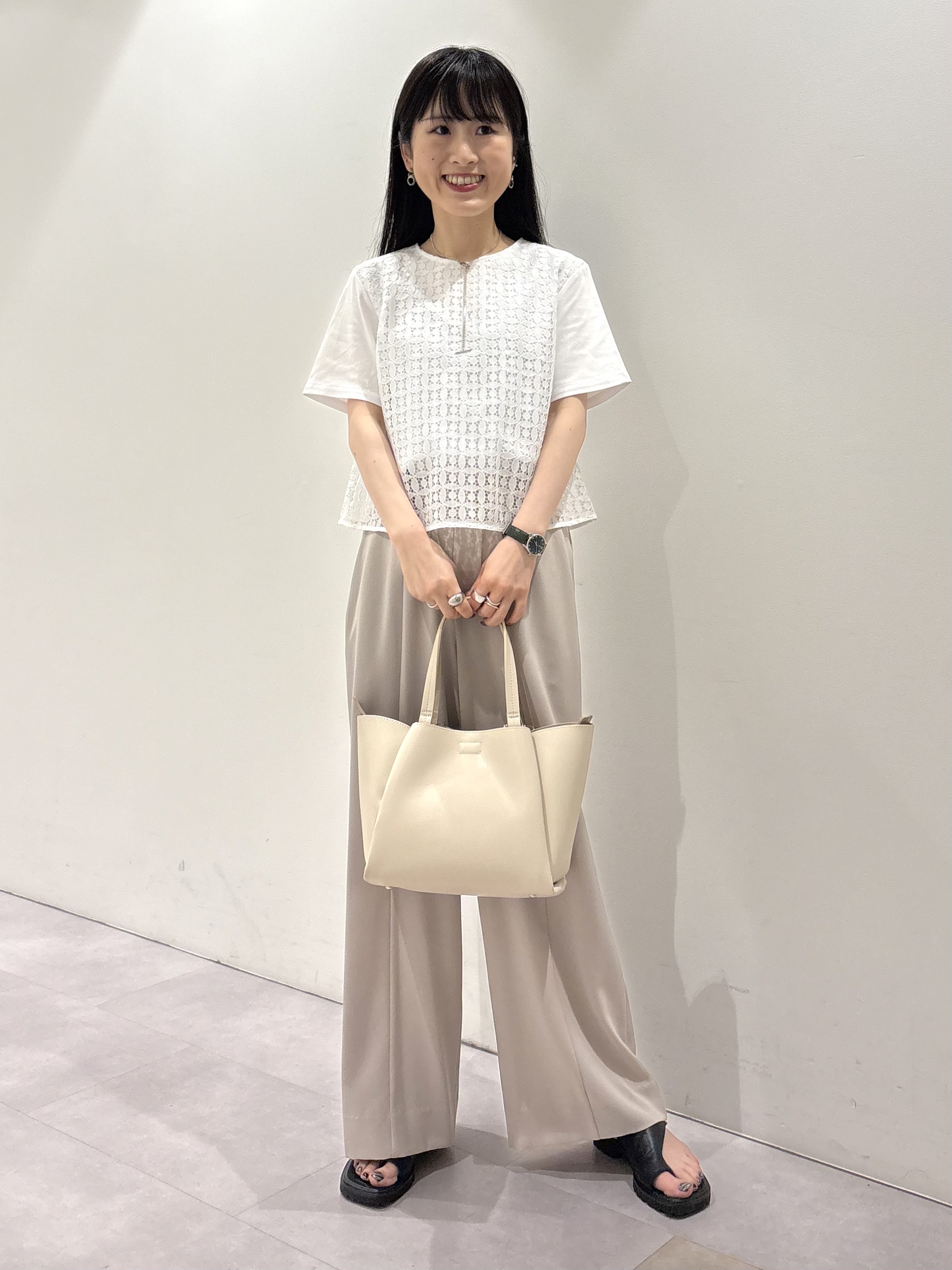 KEIKOさんの「INDIVI｜【洗える／アンサンブル可能】シアースストライプカーディガン」を使ったコーディネート