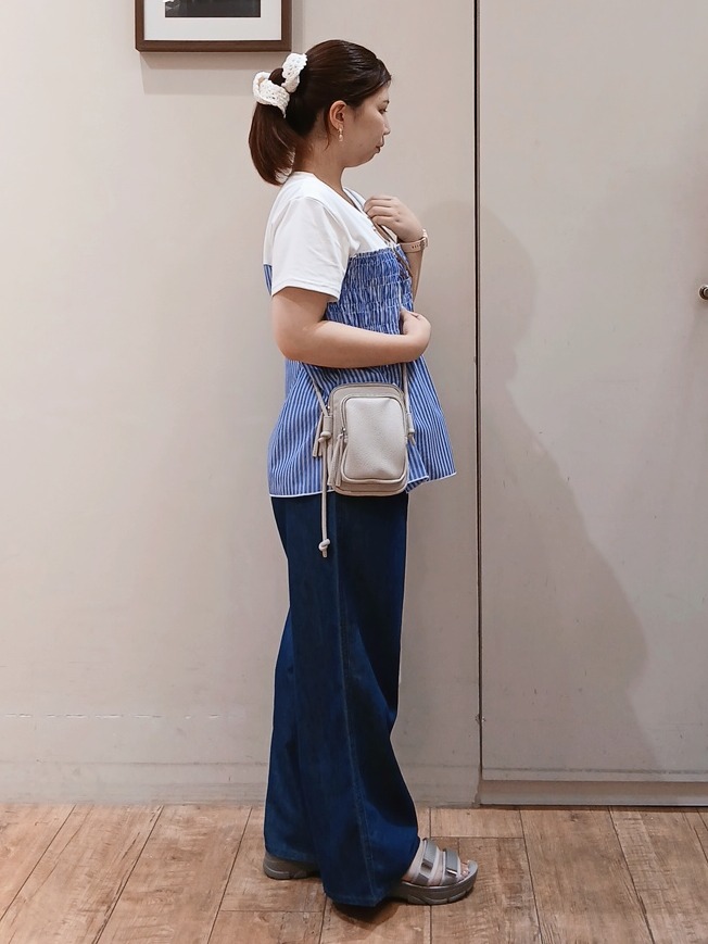Riranさんの「SHOO･LA･RUE｜【S-LL/洗濯機可】着るだけサマ見え 柄アソートビスチェ風ドッキングTシャツ」を使ったコーディネート