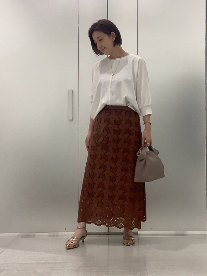 まどかさんの「UNTITLED｜【吸水速乾/UVカット】ドルマンスリーブブラウス」を使ったコーディネート