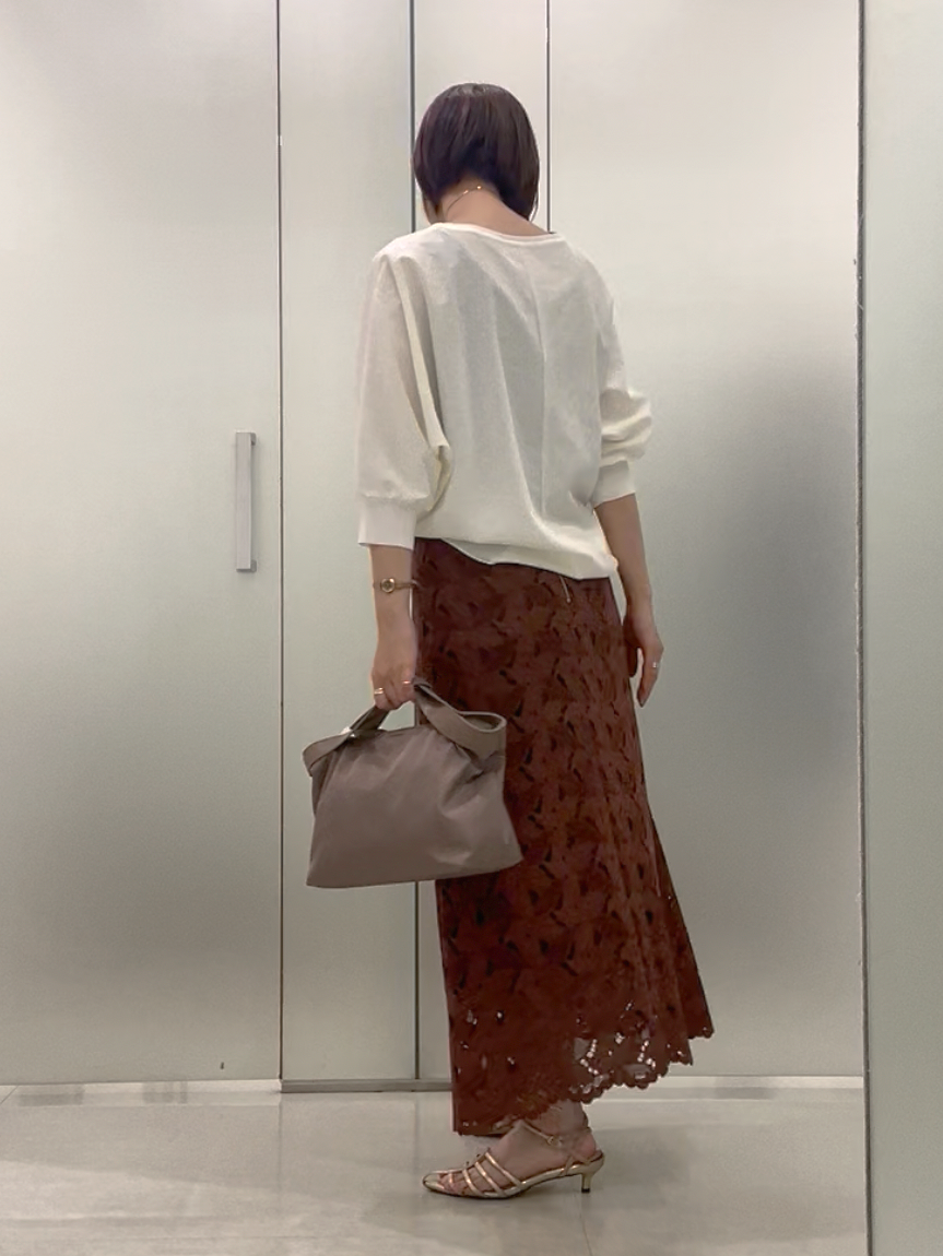 まどかさんの「UNTITLED｜【吸水速乾/UVカット】ドルマンスリーブブラウス」を使ったコーディネート