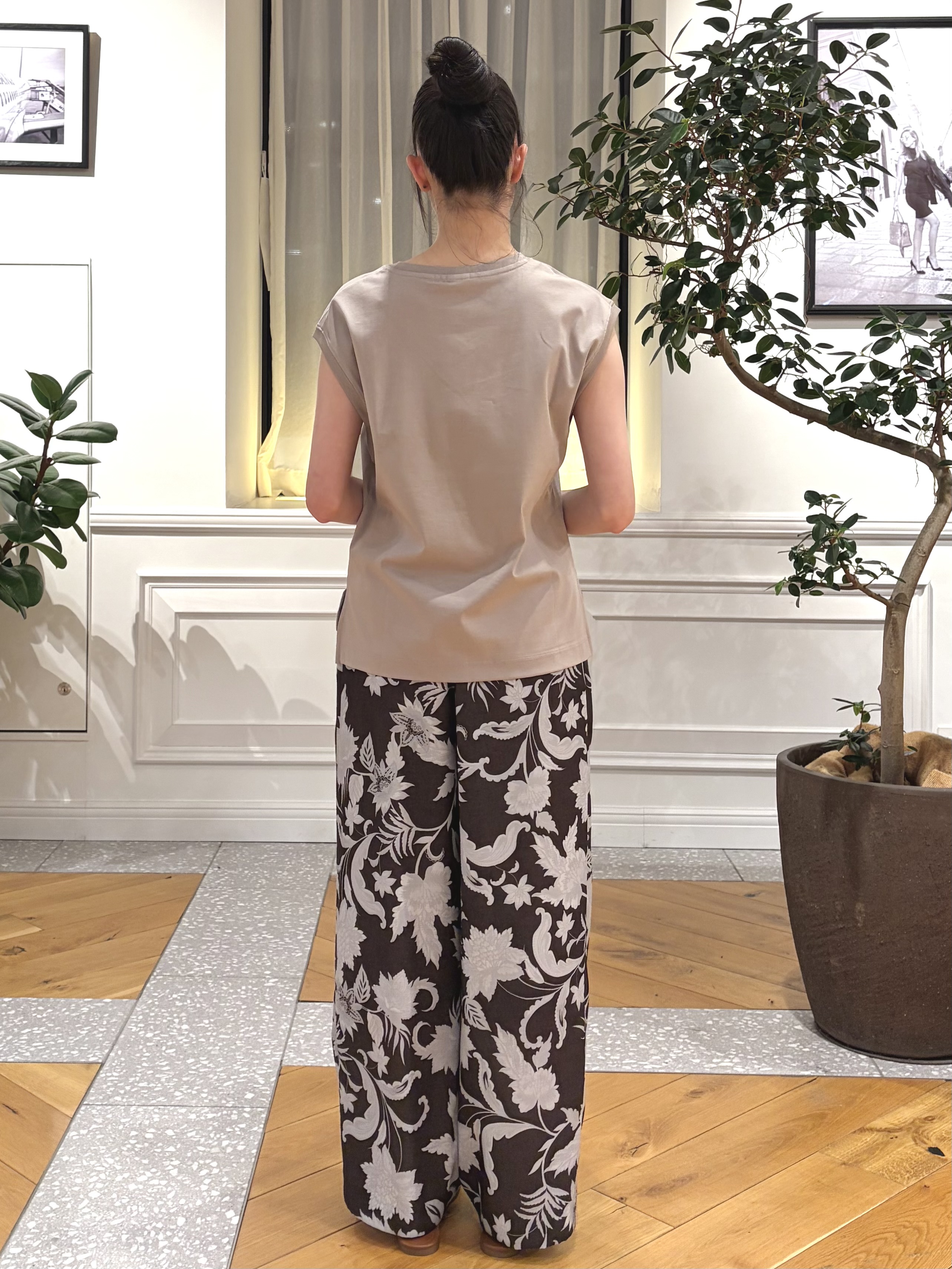 pupiさんの「DRESSTERIOR｜【接触冷感／抗菌防臭／消臭】アイスクリアコットンフレンチスリーブT」を使ったコーディネート