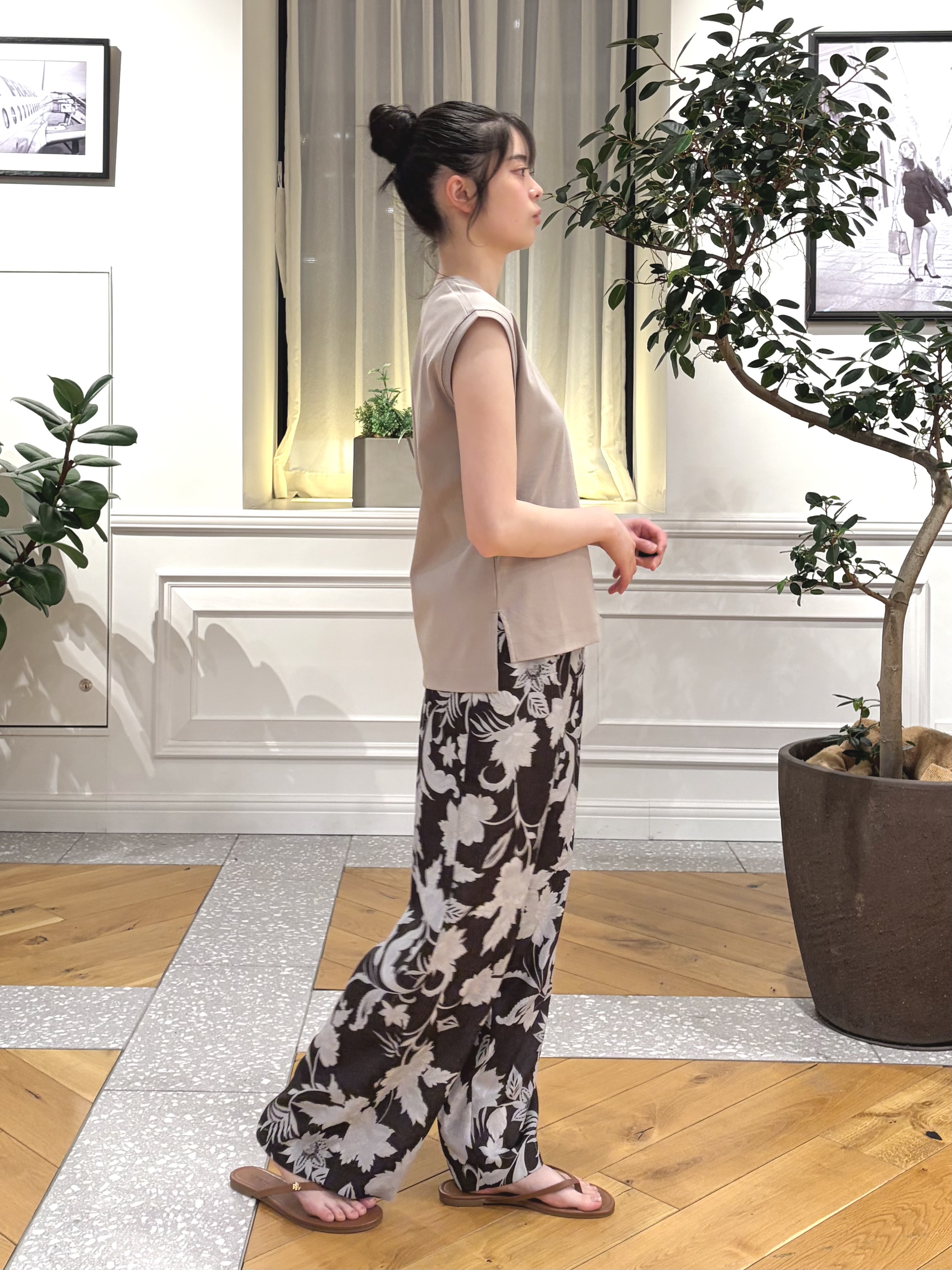 pupiさんの「DRESSTERIOR｜【接触冷感／抗菌防臭／消臭】アイスクリアコットンフレンチスリーブT」を使ったコーディネート