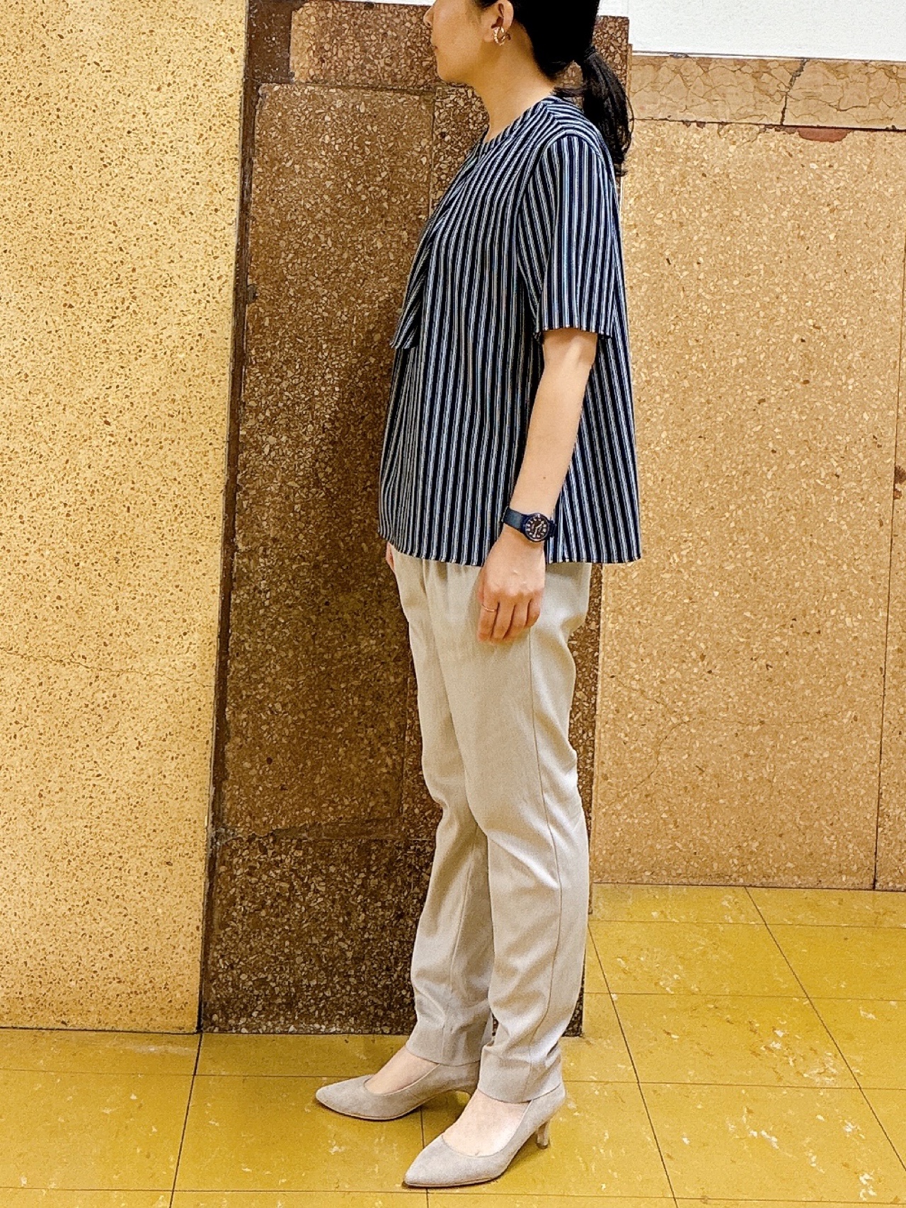 hattoriさんの「INDIVI｜【洗える／UVケア】ストライプ柄＆無地 ボウタイ風 半袖ブラウス」を使ったコーディネート