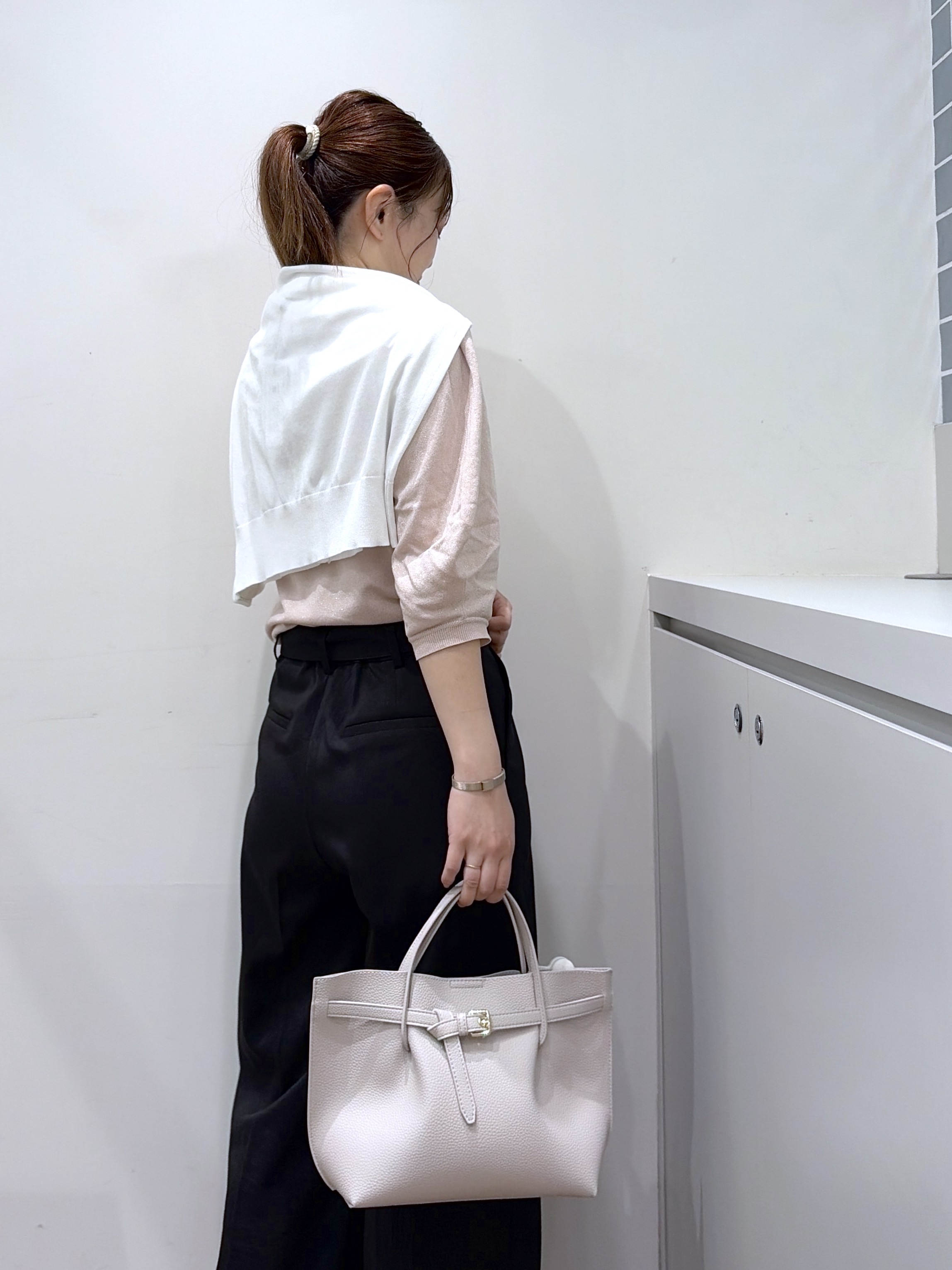 Junさんの「index｜【UVケア】6分袖タックスリーブニット《洗濯機OK／XS～LL／9col》」を使ったコーディネート