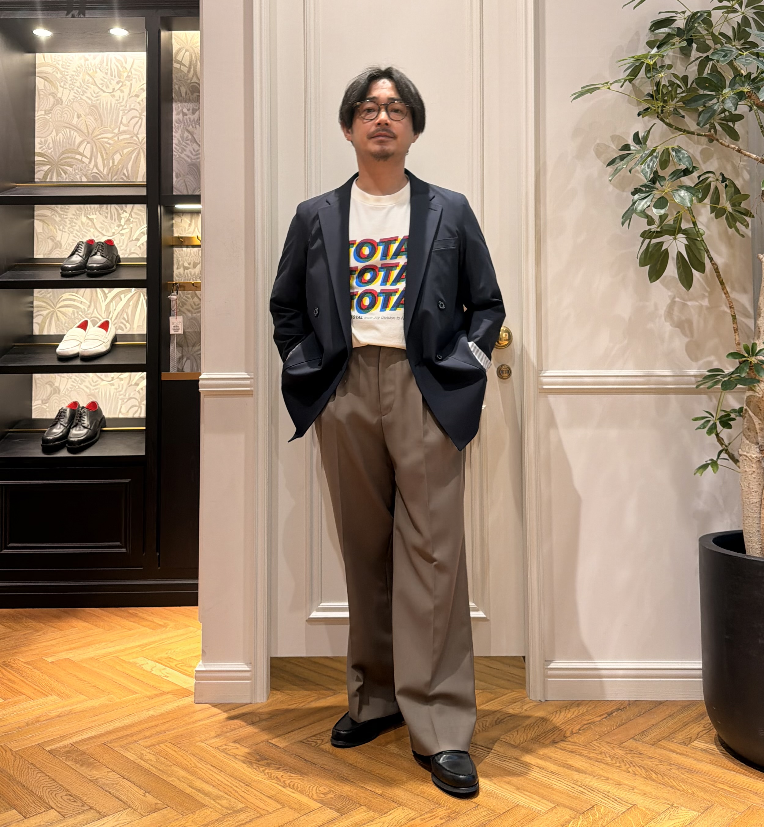 鶴田大士さんの「DRESSTERIOR｜【セットアップ可】クールタッチ クイックドライ イージージャケット」を使ったコーディネート