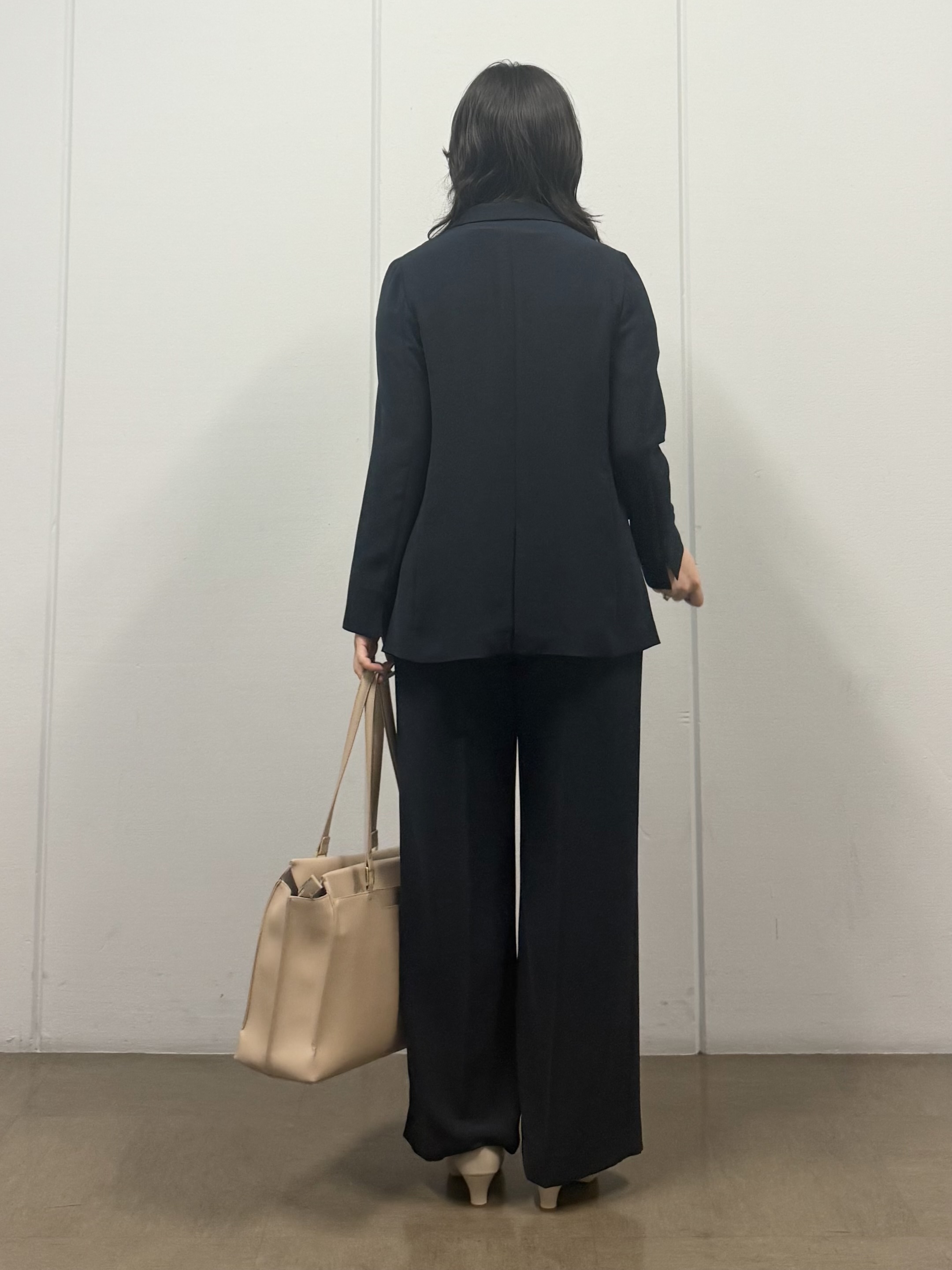 mizukiさんの「INDIVI｜【接触冷感/洗える】シアーシャンブレーピンタックブラウス」を使ったコーディネート