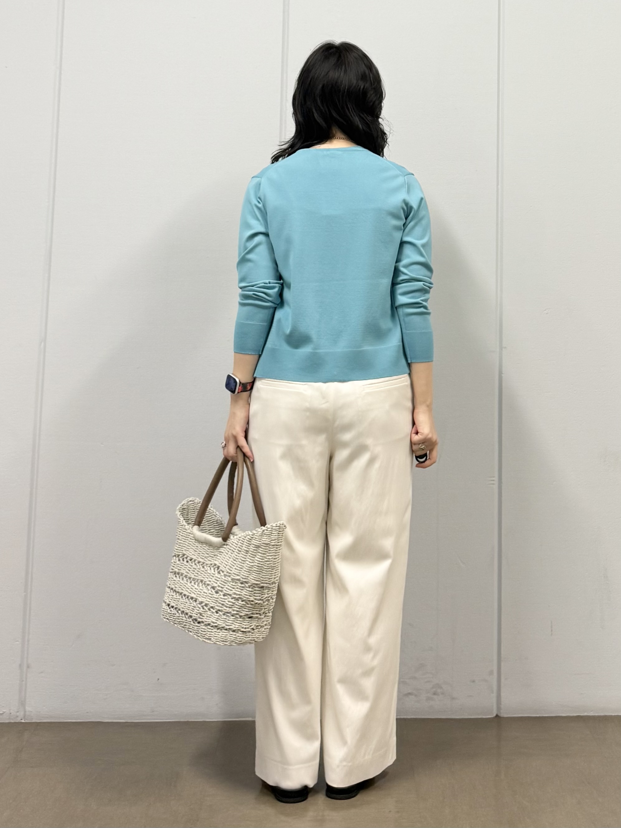 mizukiさんの「INDIVI｜【合皮】クロスデザインサンダル」を使ったコーディネート