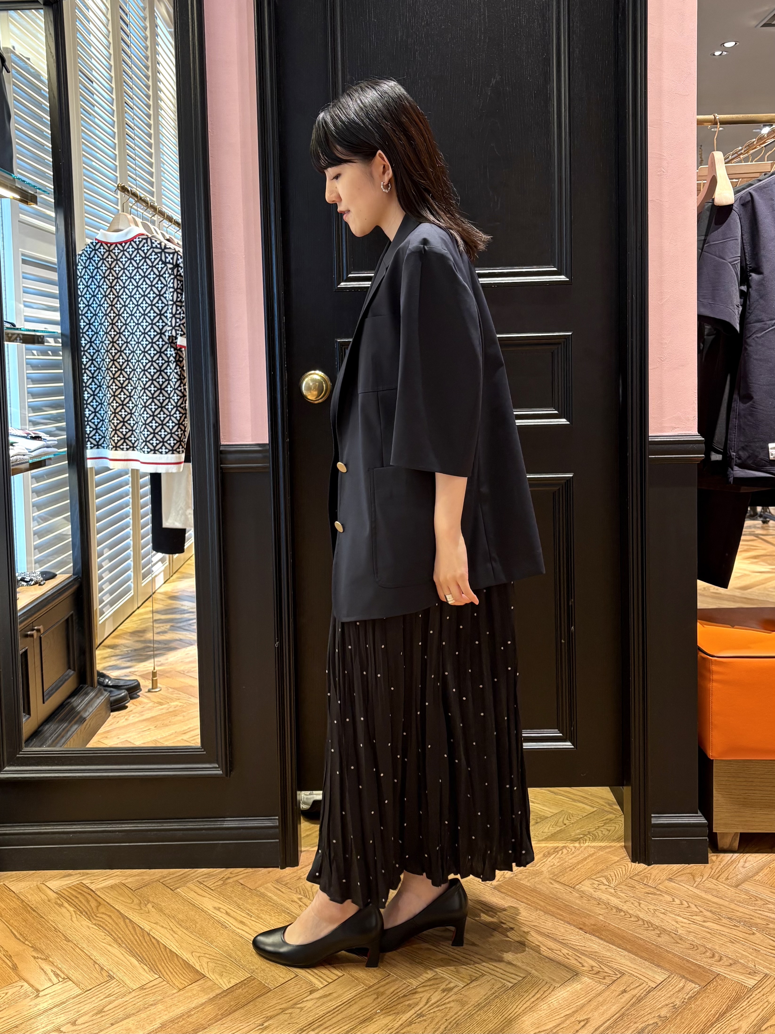 cocoさんの「DRESSTERIOR｜【ウォッシャブル/2WAYシルエット】ノースリーブプリーツワンピース」を使ったコーディネート