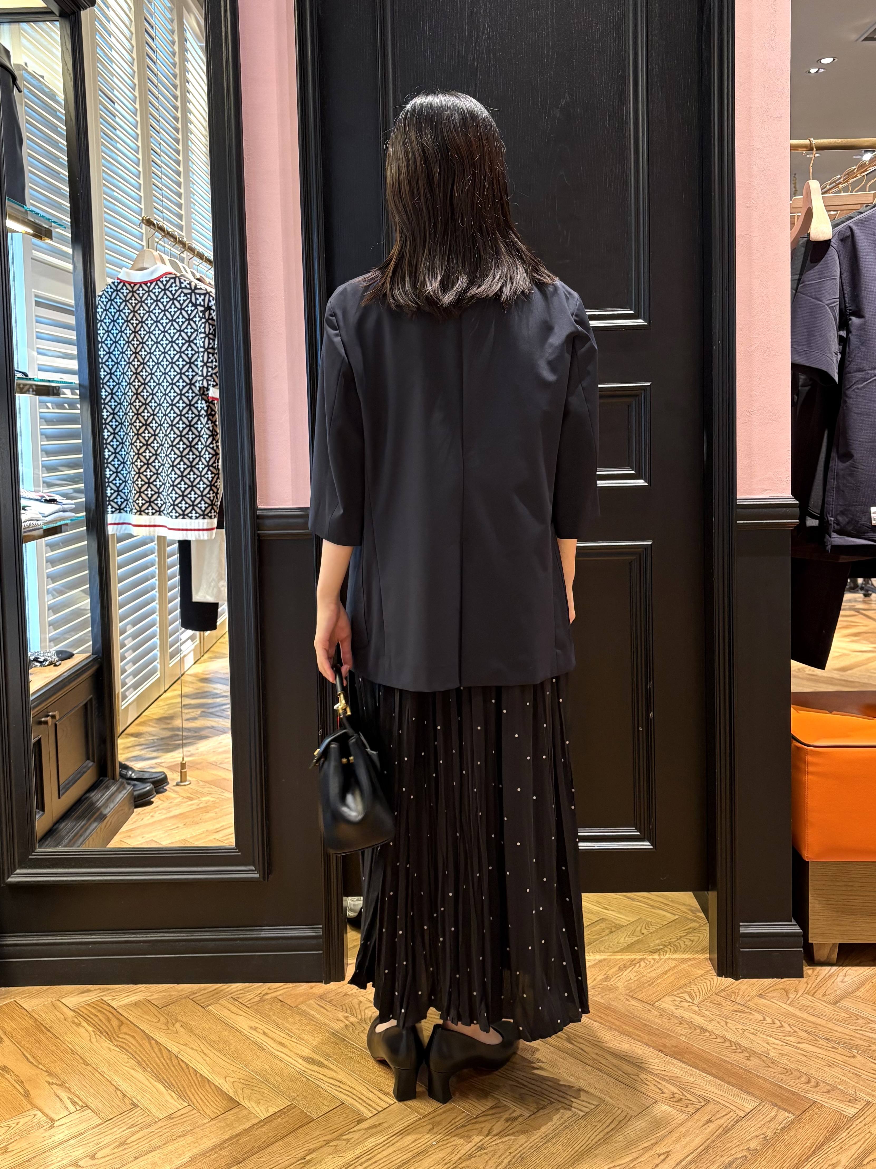 cocoさんの「DRESSTERIOR｜【ウォッシャブル/2WAYシルエット】ノースリーブプリーツワンピース」を使ったコーディネート