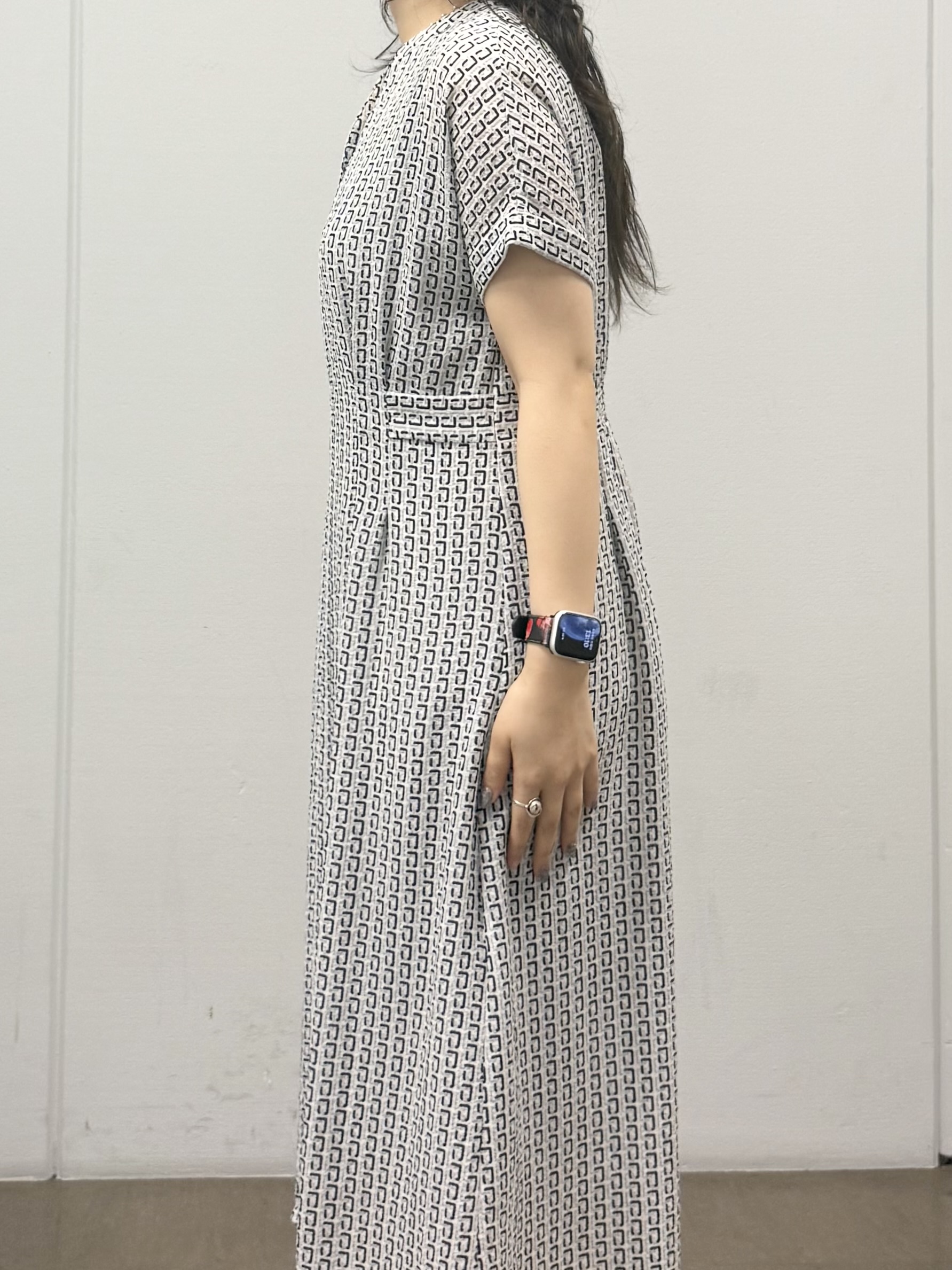 mizukiさんの「INDIVI｜【バイカラー】衿付きシャツ風ニット」を使ったコーディネート