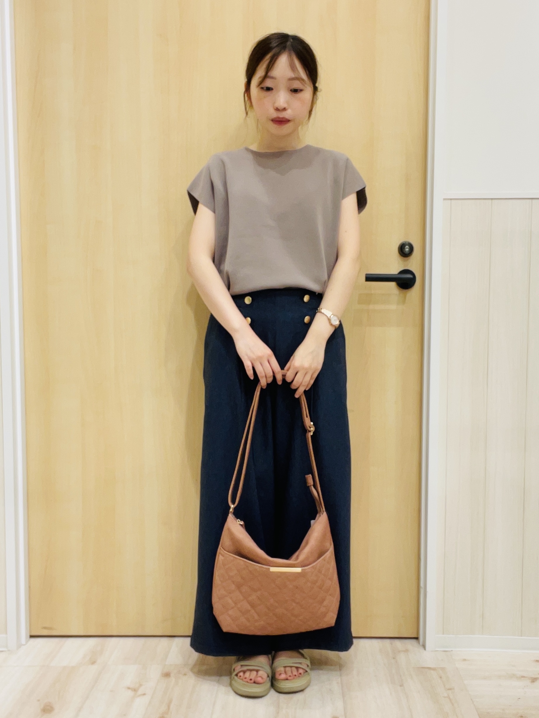 minamiさんの「SHOO･LA･RUE｜【ひんやり/洗濯機可/S-LL】インせず着られる 大人シンプルサマーニット」を使ったコーディネート