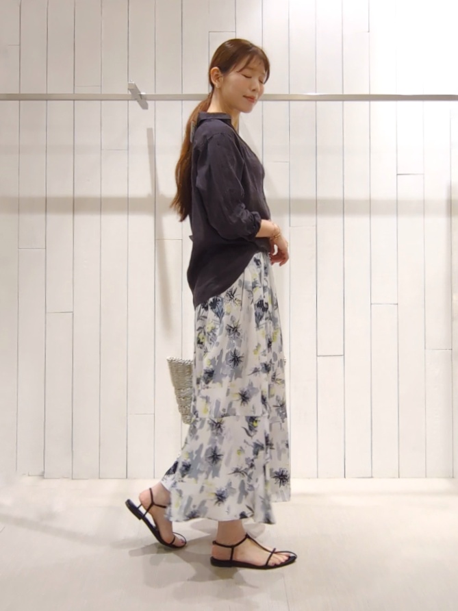 SHOさんの「INDIVI｜【接触冷感／2WAY】カシュクールリネンシャツ」を使ったコーディネート