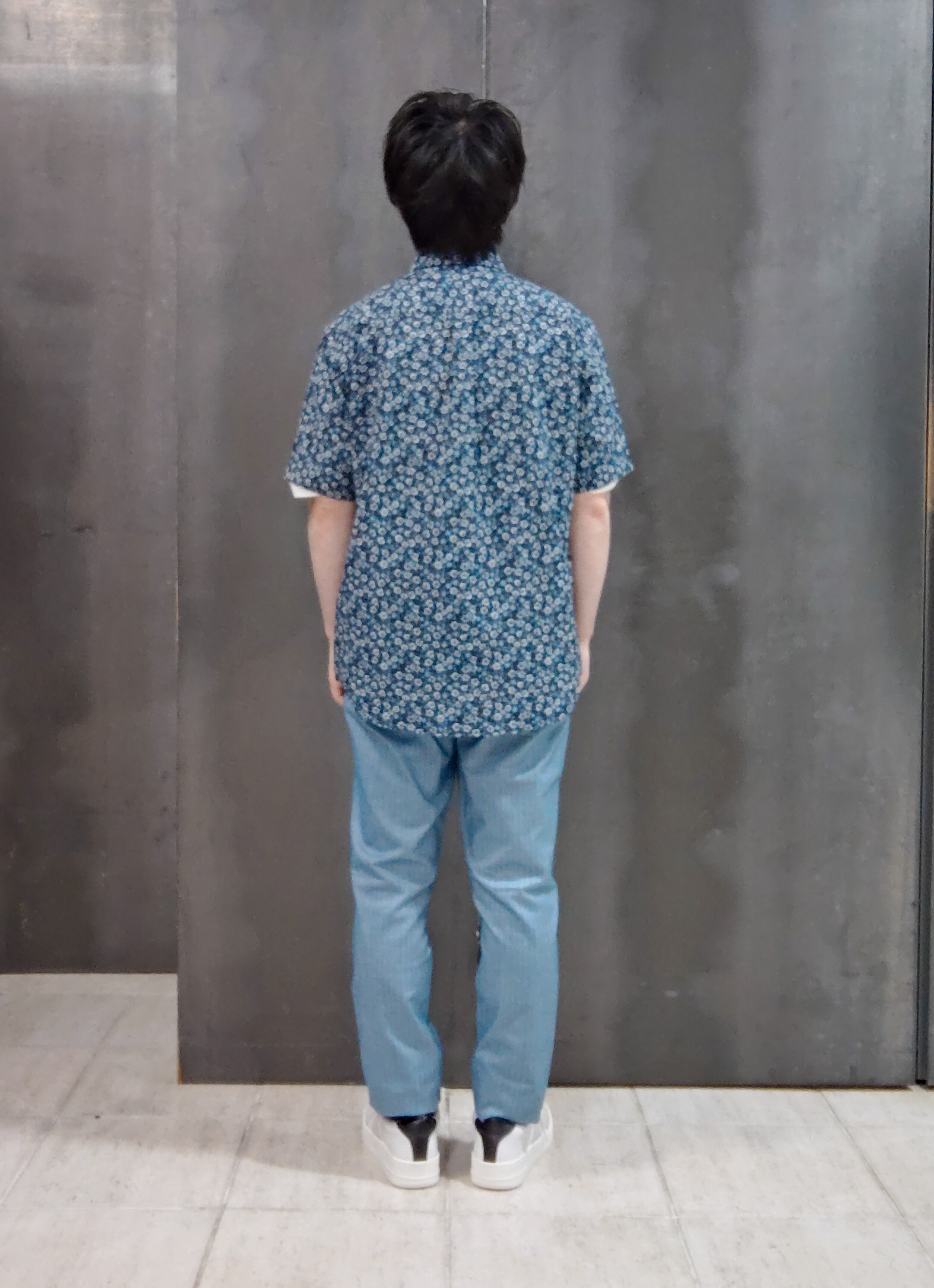 shiominさんの「TAKEO KIKUCHI｜リップル小花シャツ」を使ったコーディネート