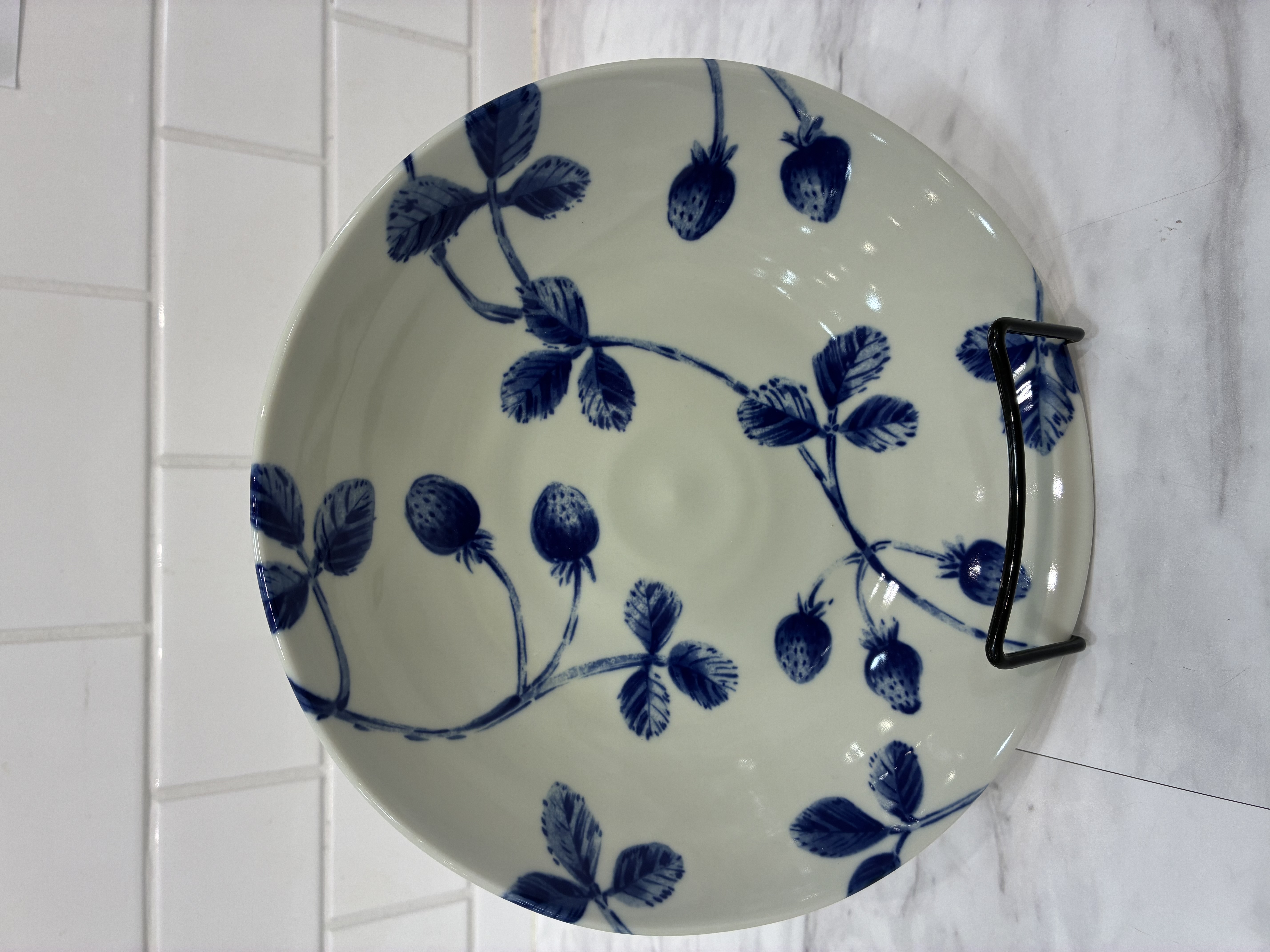 miさんの「212 KITCHEN STORE｜ボタニカル パスタ皿 ストロベリー」を使ったコーディネート
