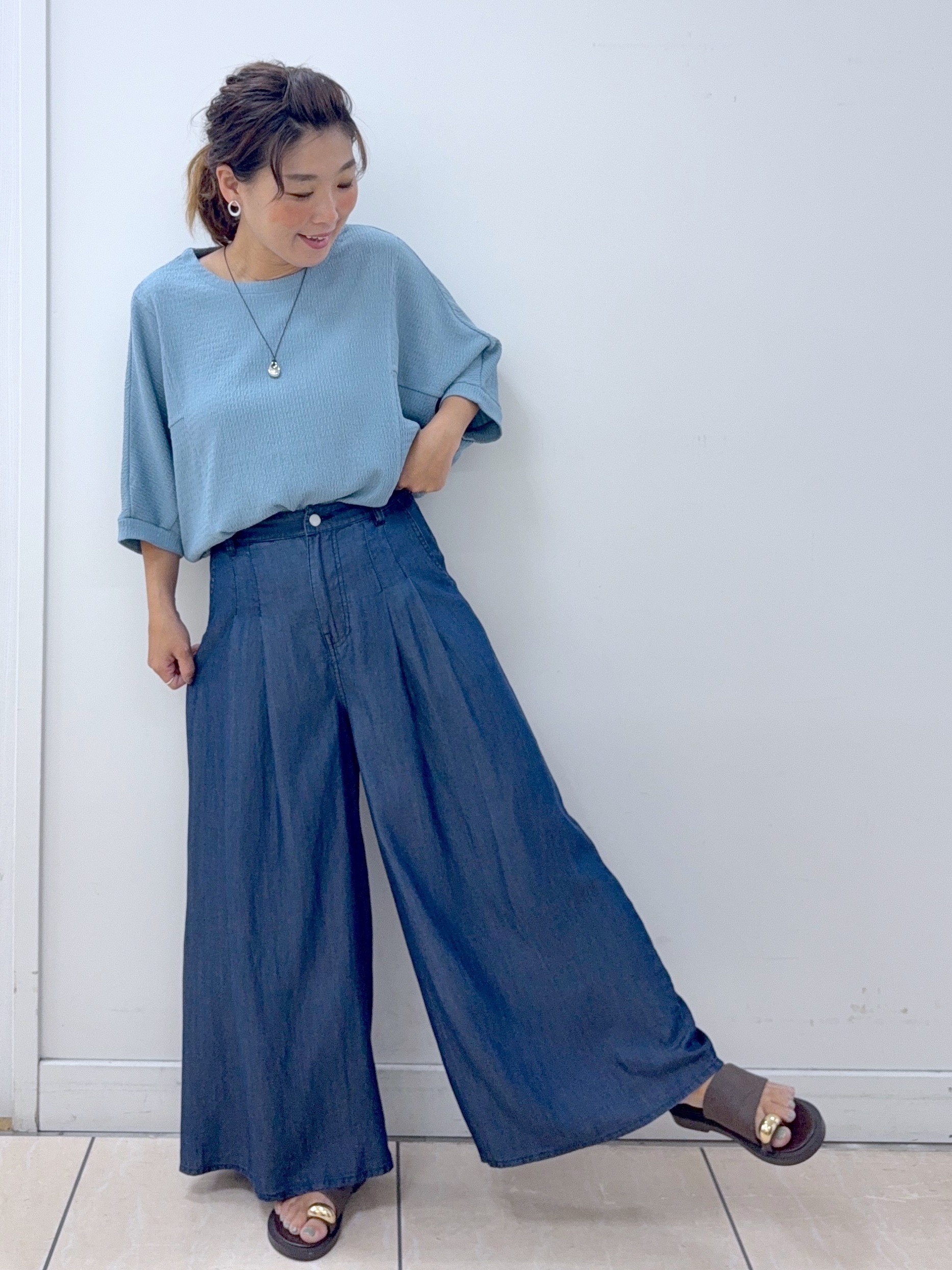 Osawaさんの「Dessin｜シュリンクジャージ カットソー」を使ったコーディネート