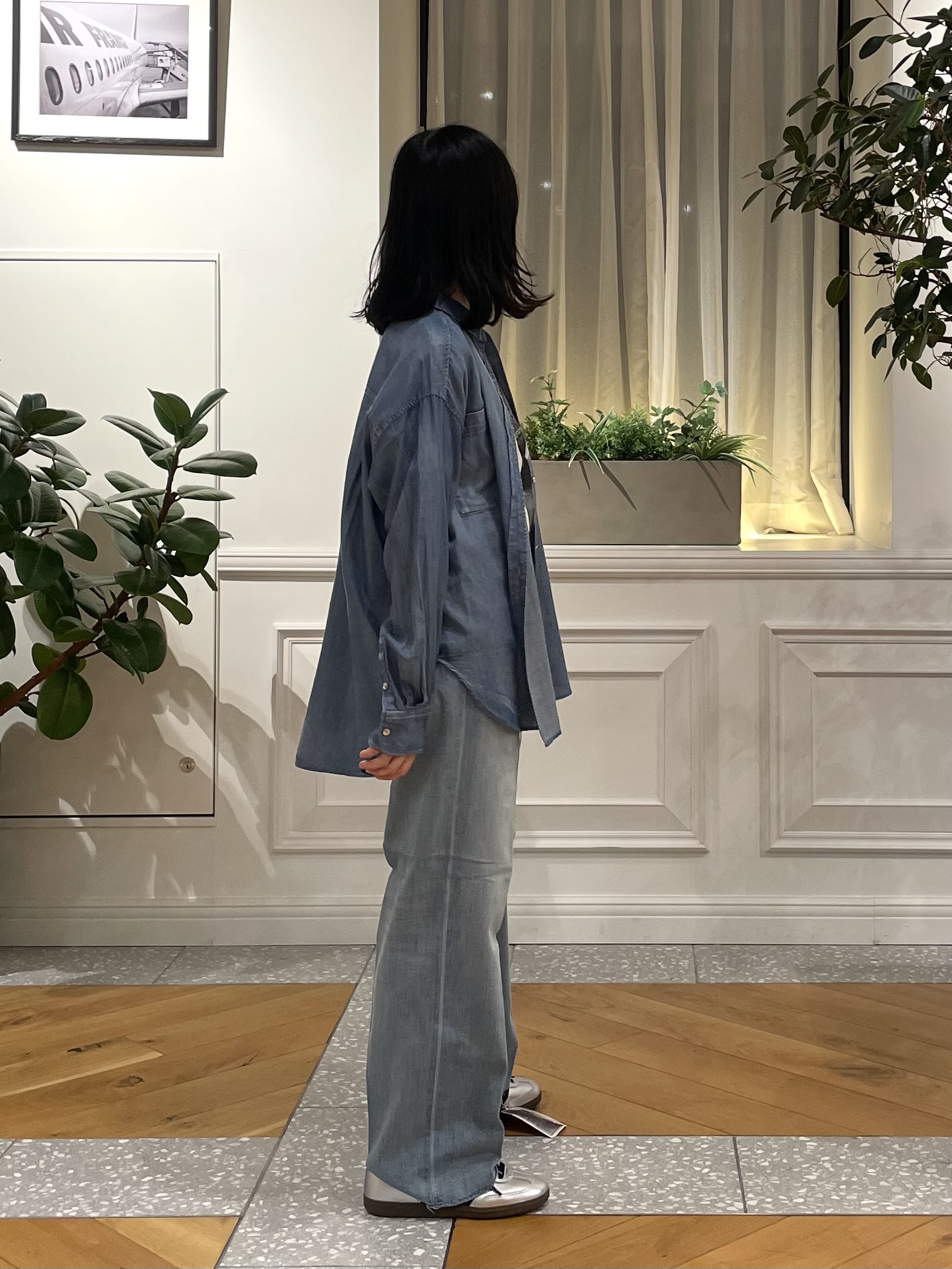 Lilyさんの「DRESSTERIOR｜【夏デニム】シアーデニムシャツ」を使ったコーディネート