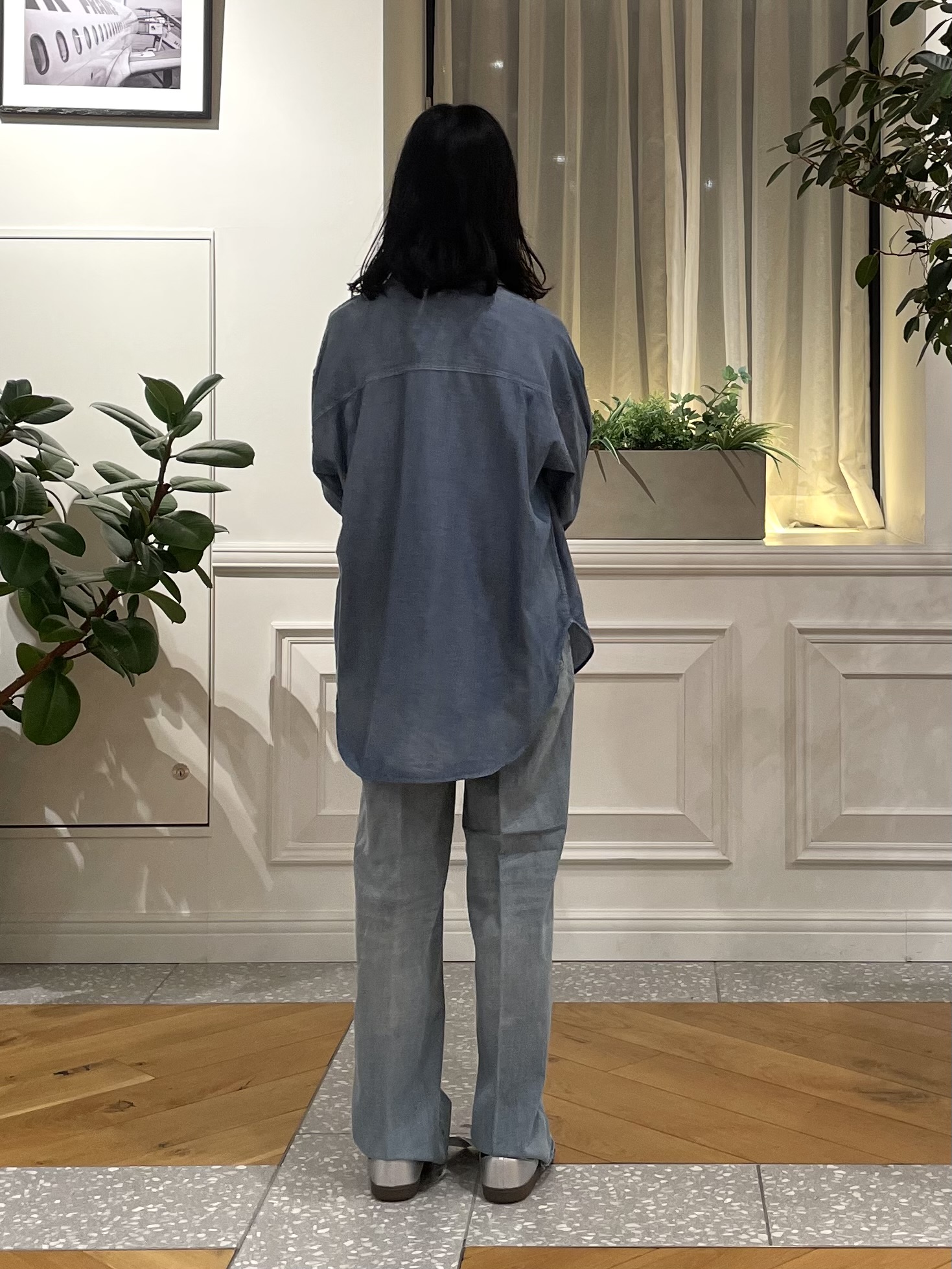 Lilyさんの「DRESSTERIOR｜【夏デニム】シアーデニムシャツ」を使ったコーディネート