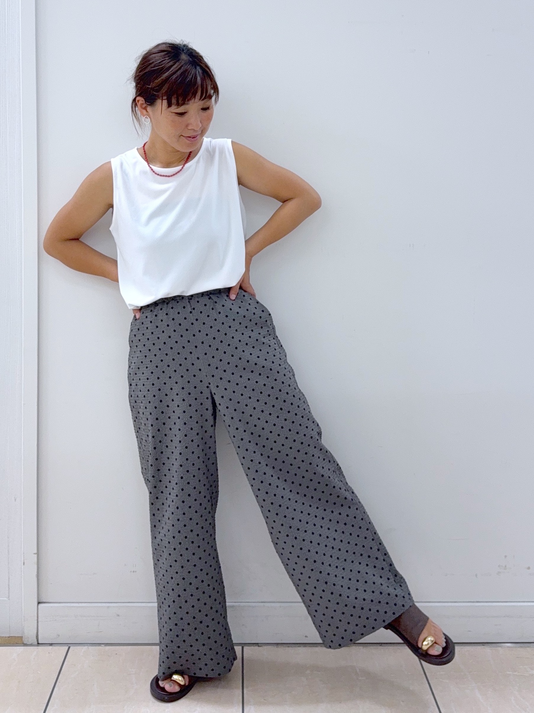 Osawaさんの「Dessin｜タックヘム クロップドシュリンクシャツ」を使ったコーディネート