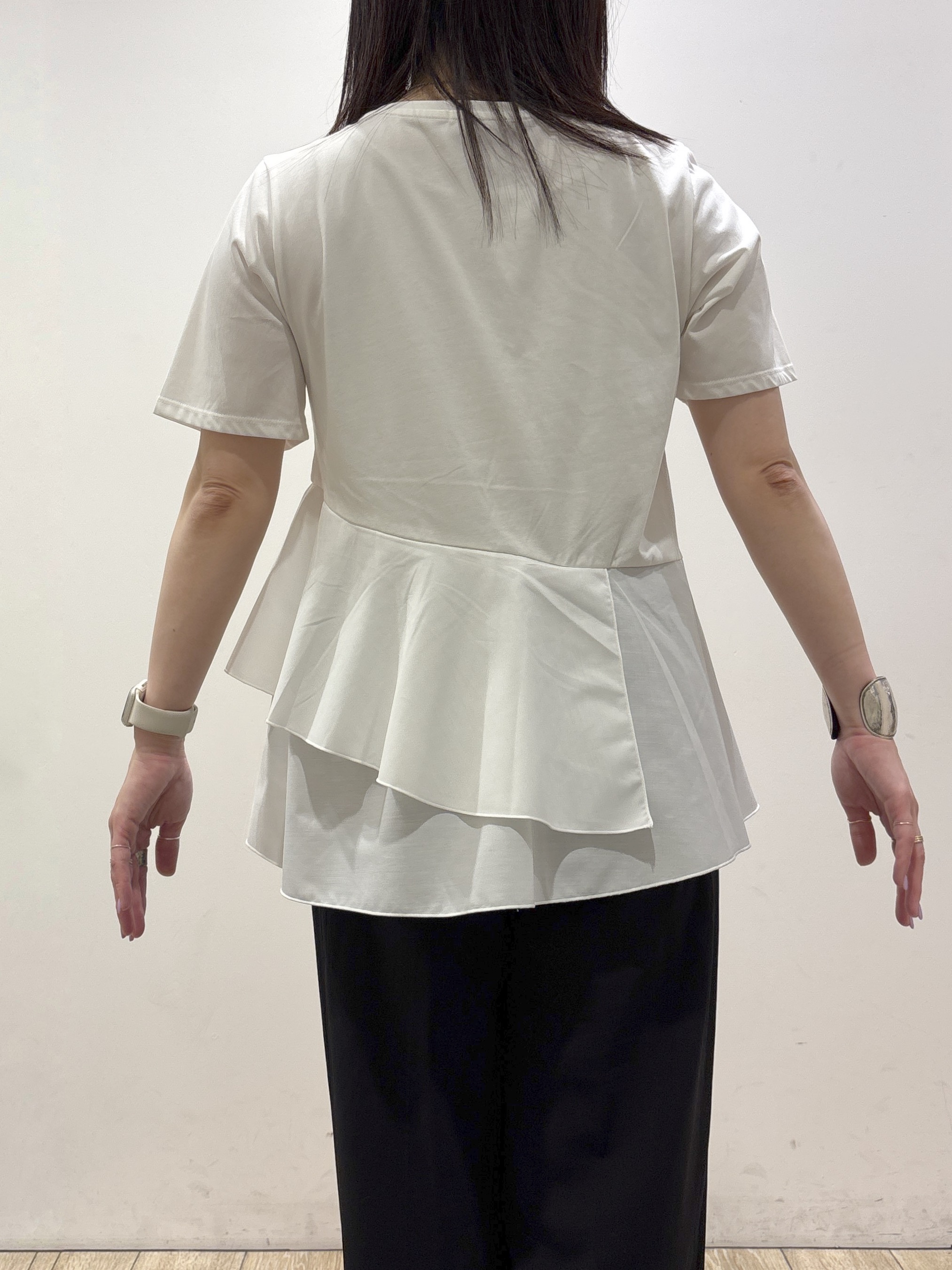 mameさんの「index｜ペプラムドッキングカットソー【洗濯機OK】」を使ったコーディネート
