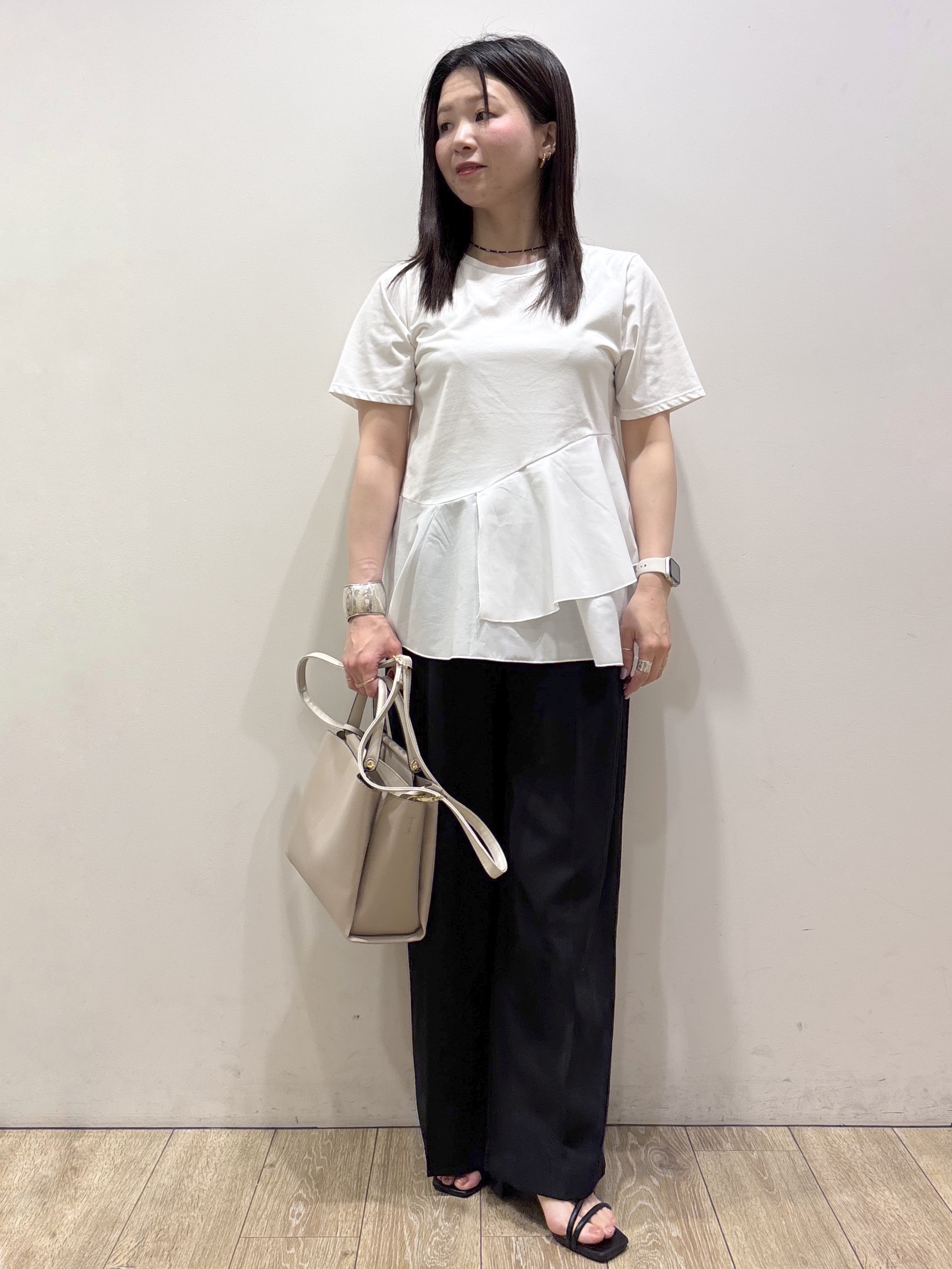 mameさんの「index｜ペプラムドッキングカットソー【洗濯機OK】」を使ったコーディネート