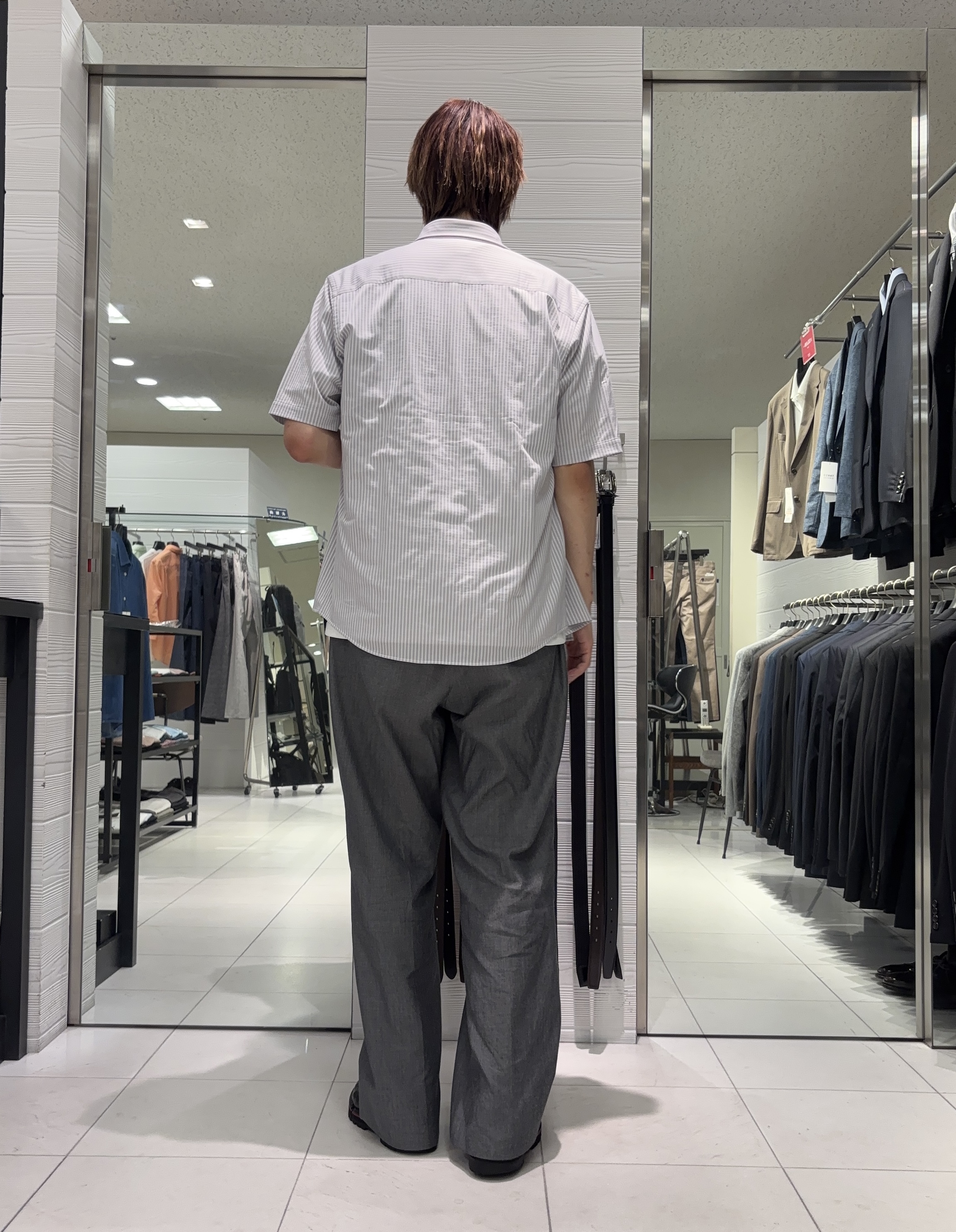 こうへいさんの「TAKEO KIKUCHI｜モノクロタイルTシャツ」を使ったコーディネート