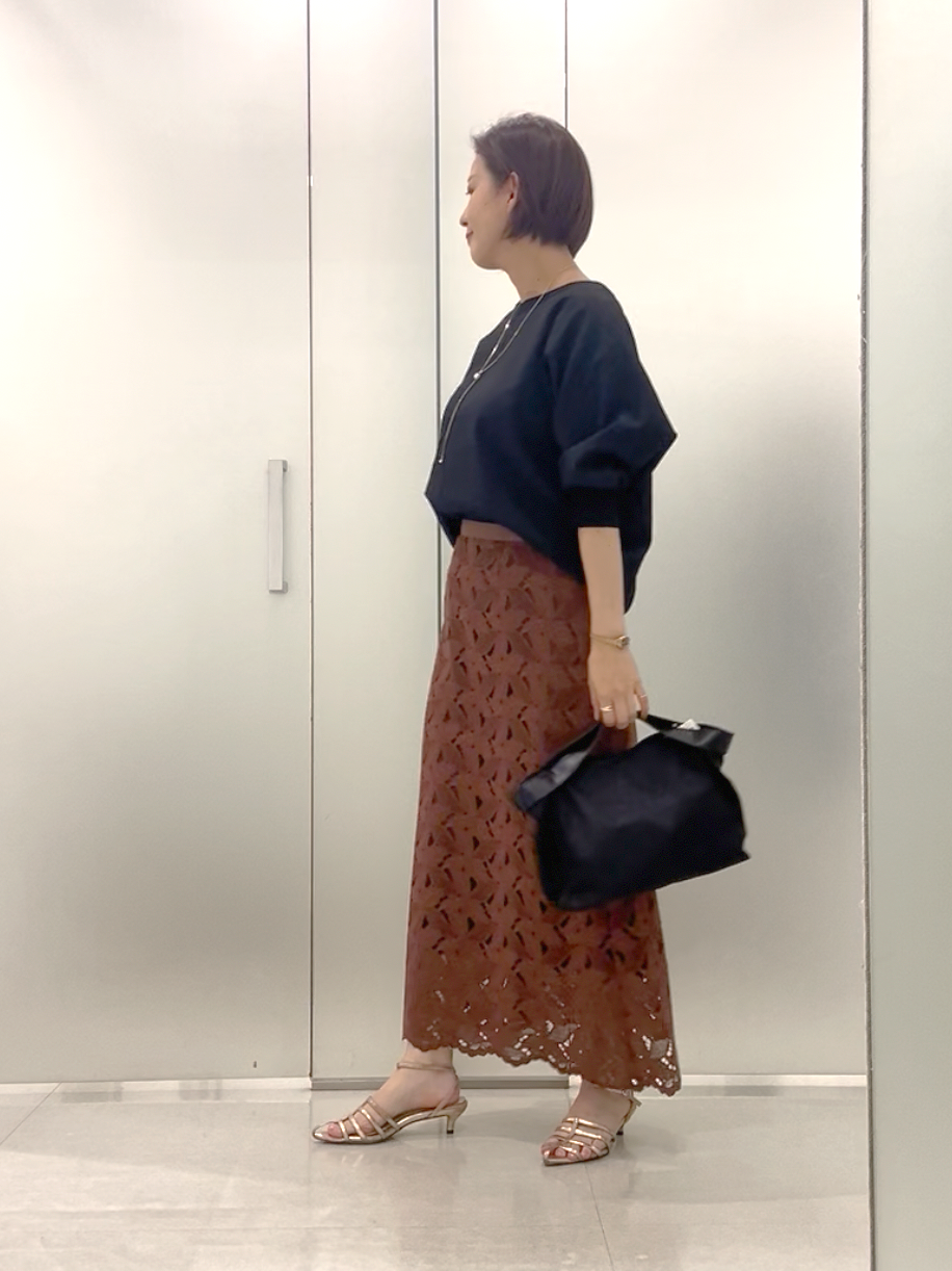 まどかさんの「UNTITLED｜【吸水速乾/UVカット】ドルマンスリーブブラウス」を使ったコーディネート