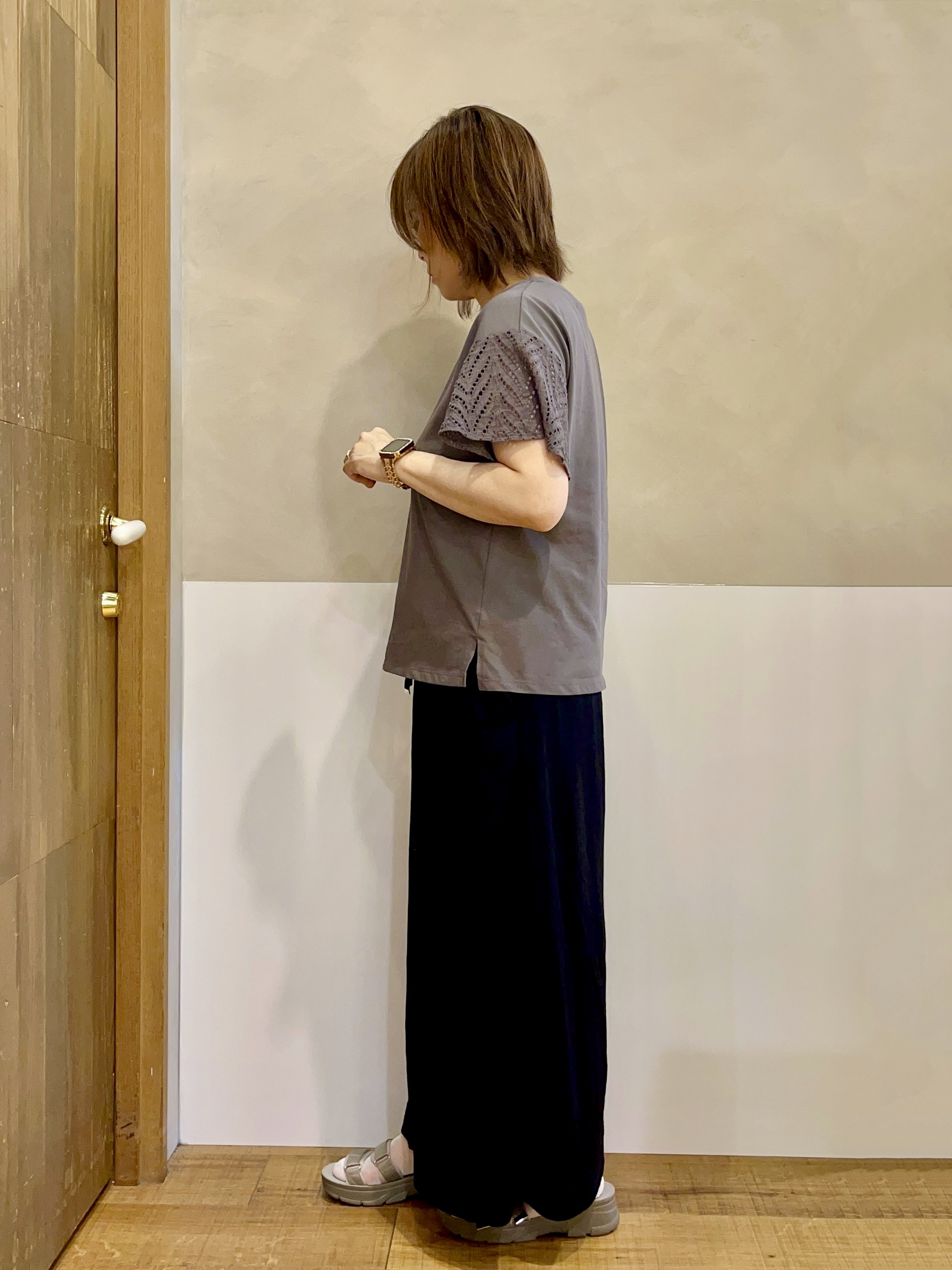 まるぷーさんの「SHOO･LA･RUE｜【汗じみ防止/ひんやり/S-LL】レースが華やか お袖フレアTシャツ」を使ったコーディネート