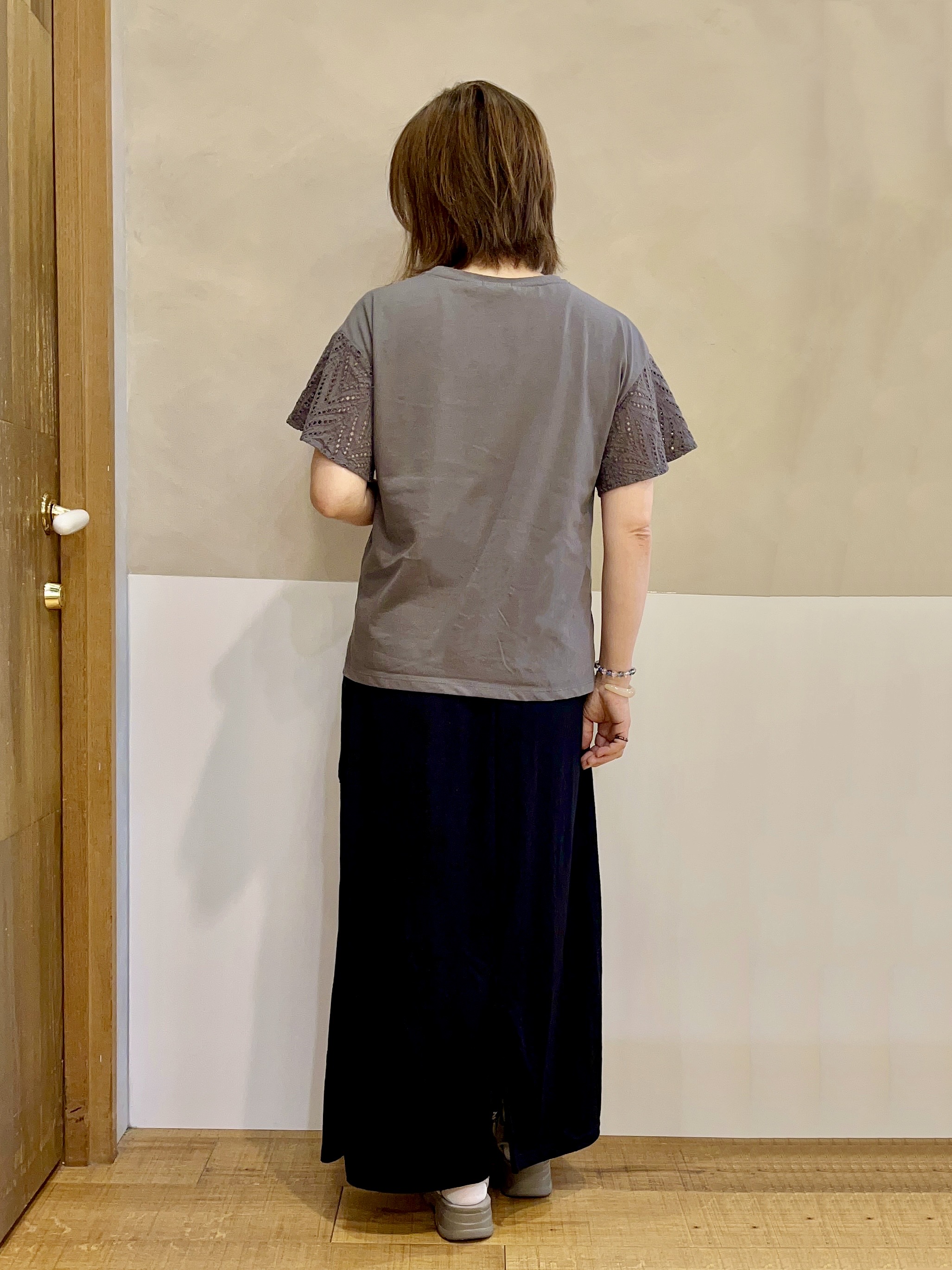 まるぷーさんの「SHOO･LA･RUE｜【汗じみ防止/ひんやり/S-LL】レースが華やか お袖フレアTシャツ」を使ったコーディネート