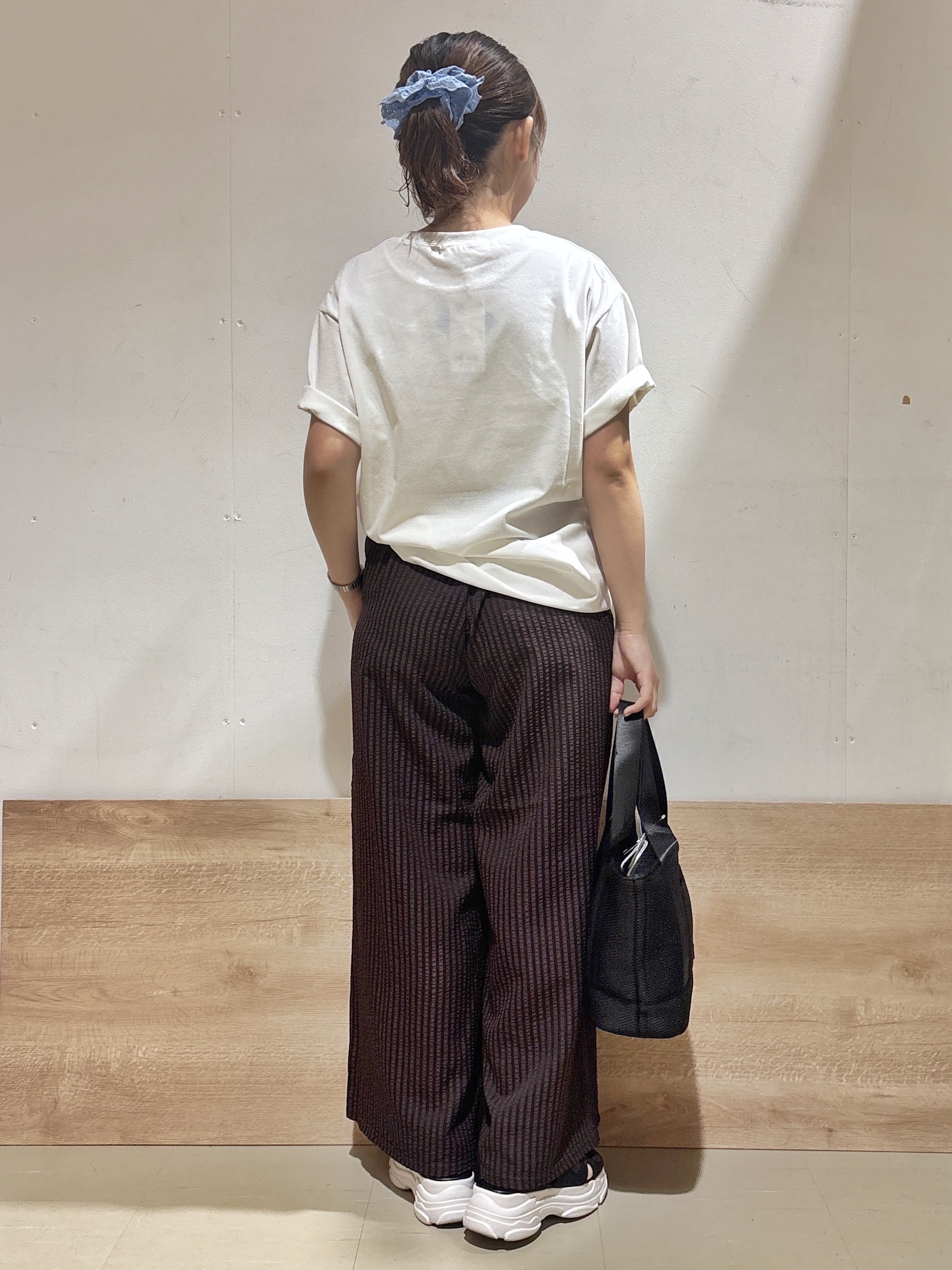 るねさんの「SHOO･LA･RUE｜【ひんやり/S-LL】選べる4柄　デイリー使いにぴったりな 大人の頼れるTシャツ」を使ったコーディネート