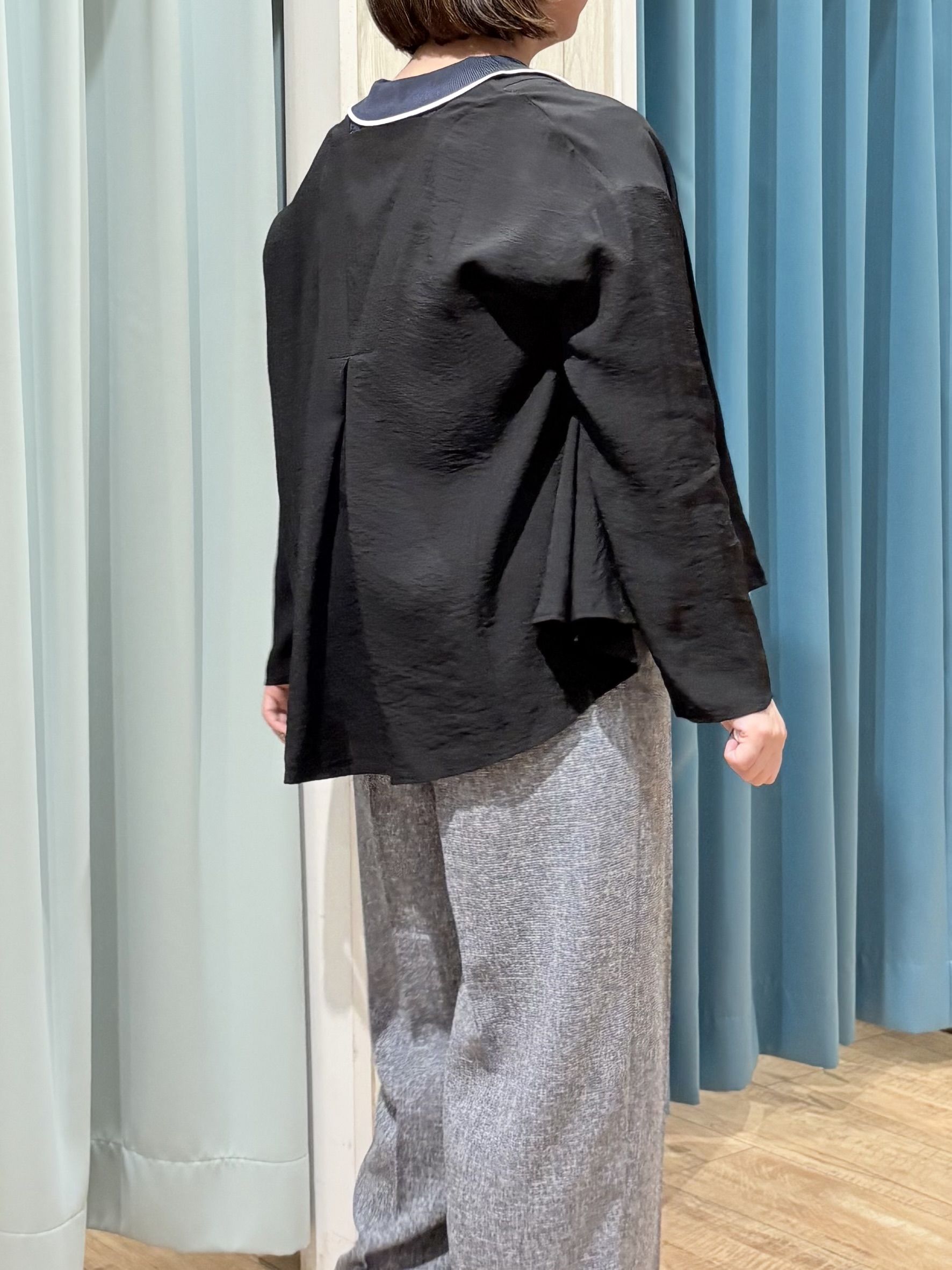 砂糖さんの「SHOO･LA･RUE｜【洗濯機可/S-LL】お顔周りすっきり 大人のシアーシャツカーディガン」を使ったコーディネート
