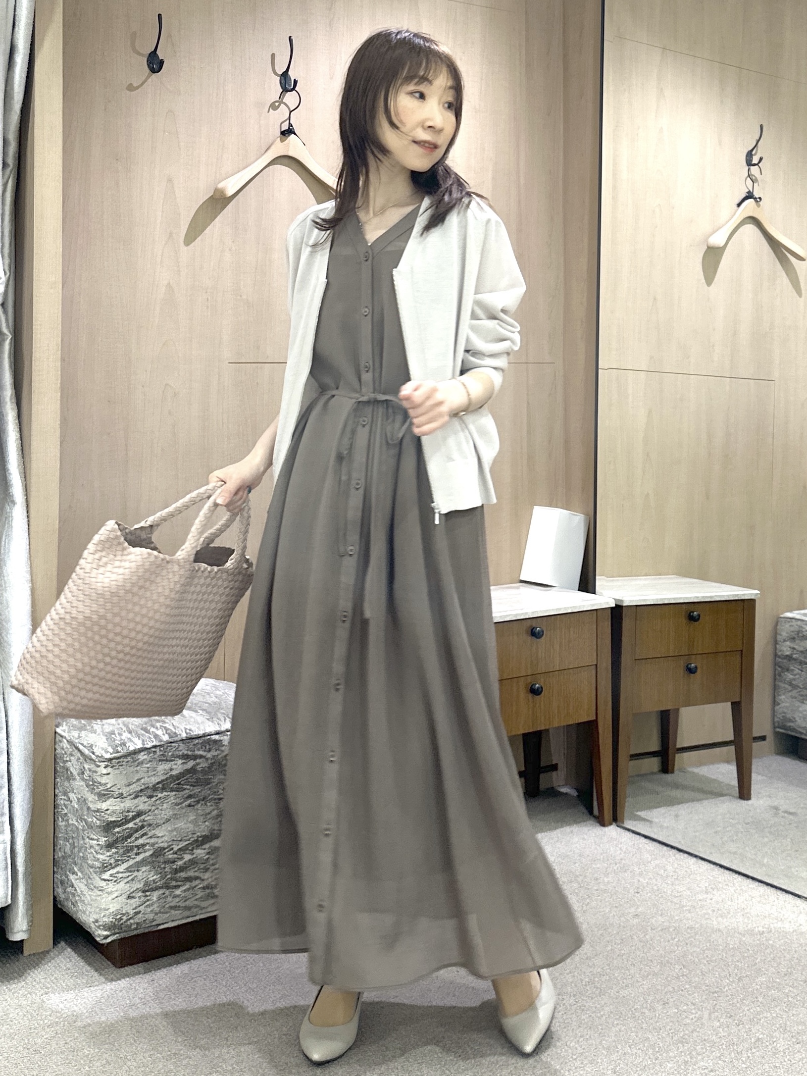 Miwaさんの「UNTITLED｜【アンサンブル可/日除け・冷房対策】シアーレーヨンZIPカーディガン」を使ったコーディネート
