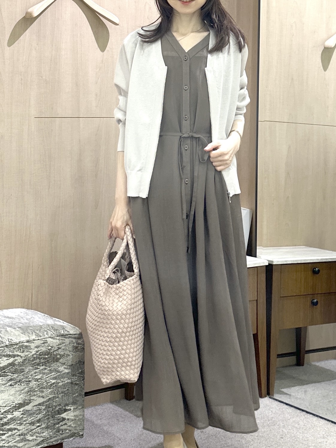 Miwaさんの「UNTITLED｜【アンサンブル可/日除け・冷房対策】シアーレーヨンZIPカーディガン」を使ったコーディネート