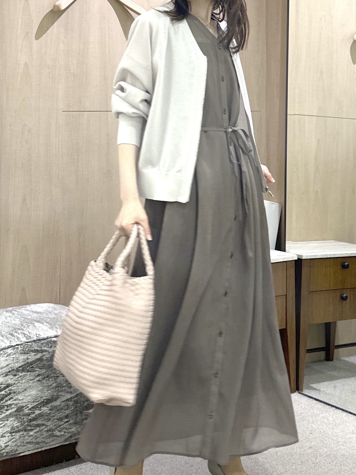 Miwaさんの「UNTITLED｜【アンサンブル可/日除け・冷房対策】シアーレーヨンZIPカーディガン」を使ったコーディネート