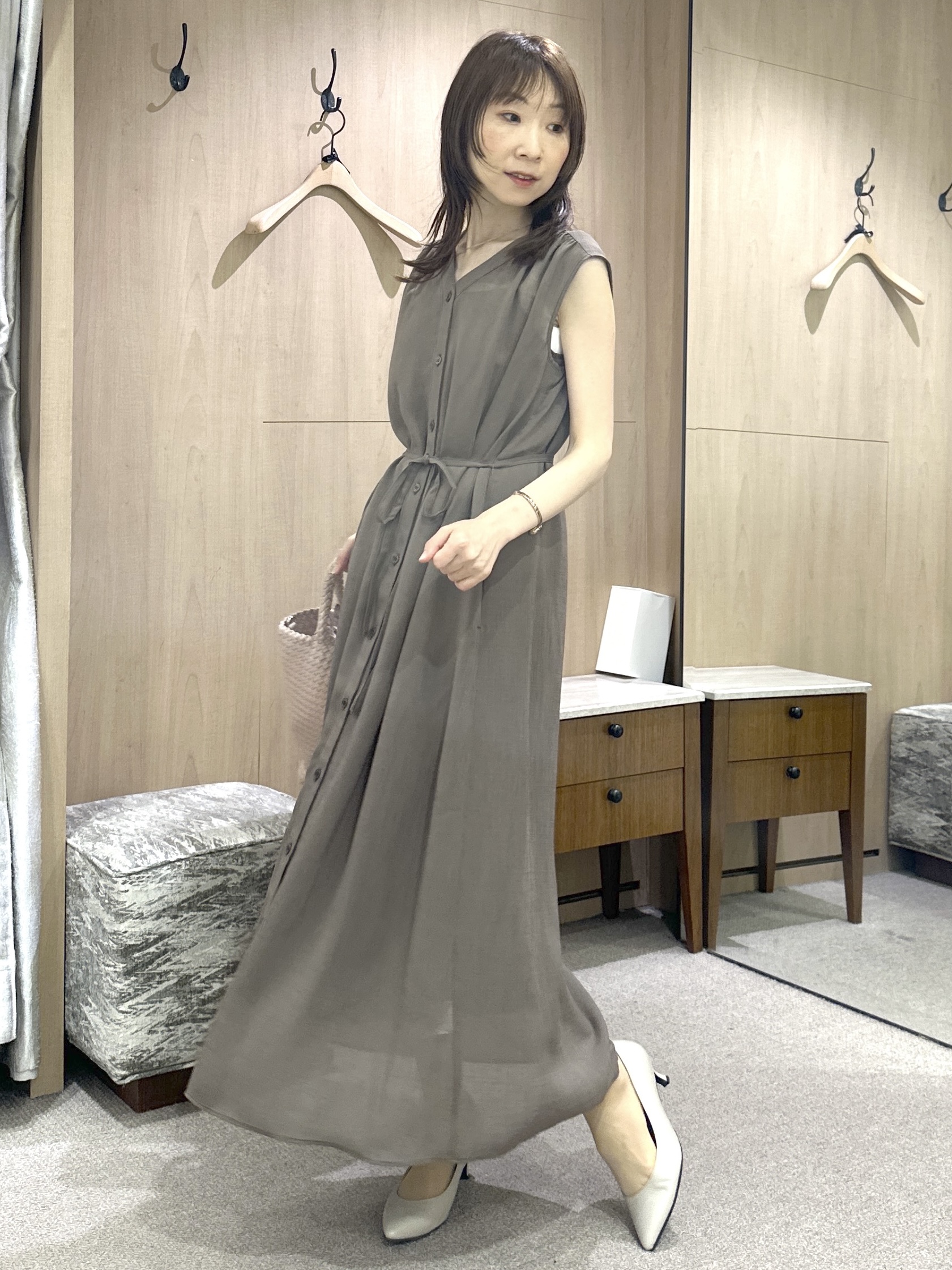 Miwaさんの「UNTITLED｜【アンサンブル可/日除け・冷房対策】シアーレーヨンZIPカーディガン」を使ったコーディネート