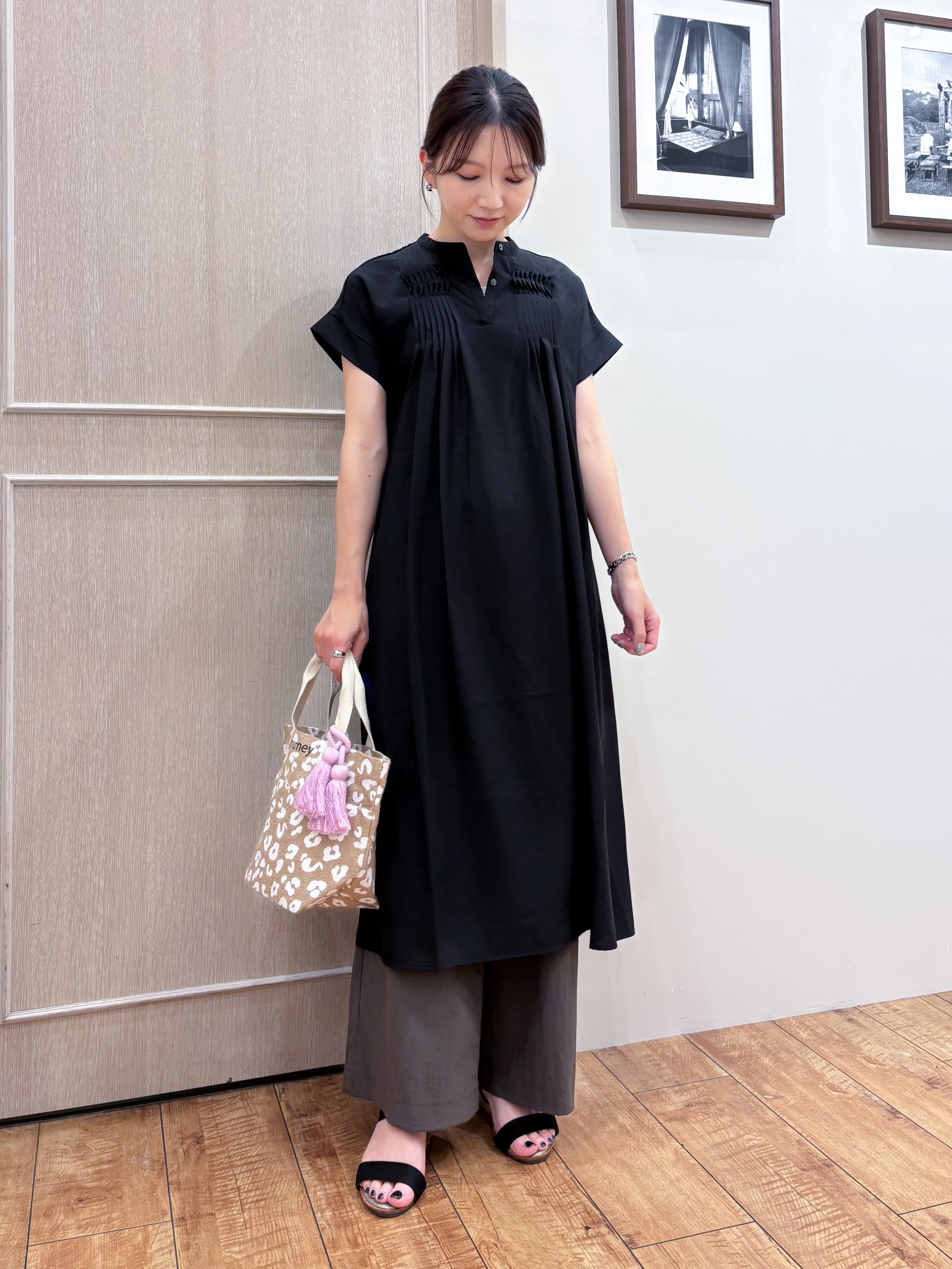なみさんの「SHOO･LA･RUE｜【S-LL/洗濯機可】ピンタックデザインがサマ見え Aラインワンピース」を使ったコーディネート