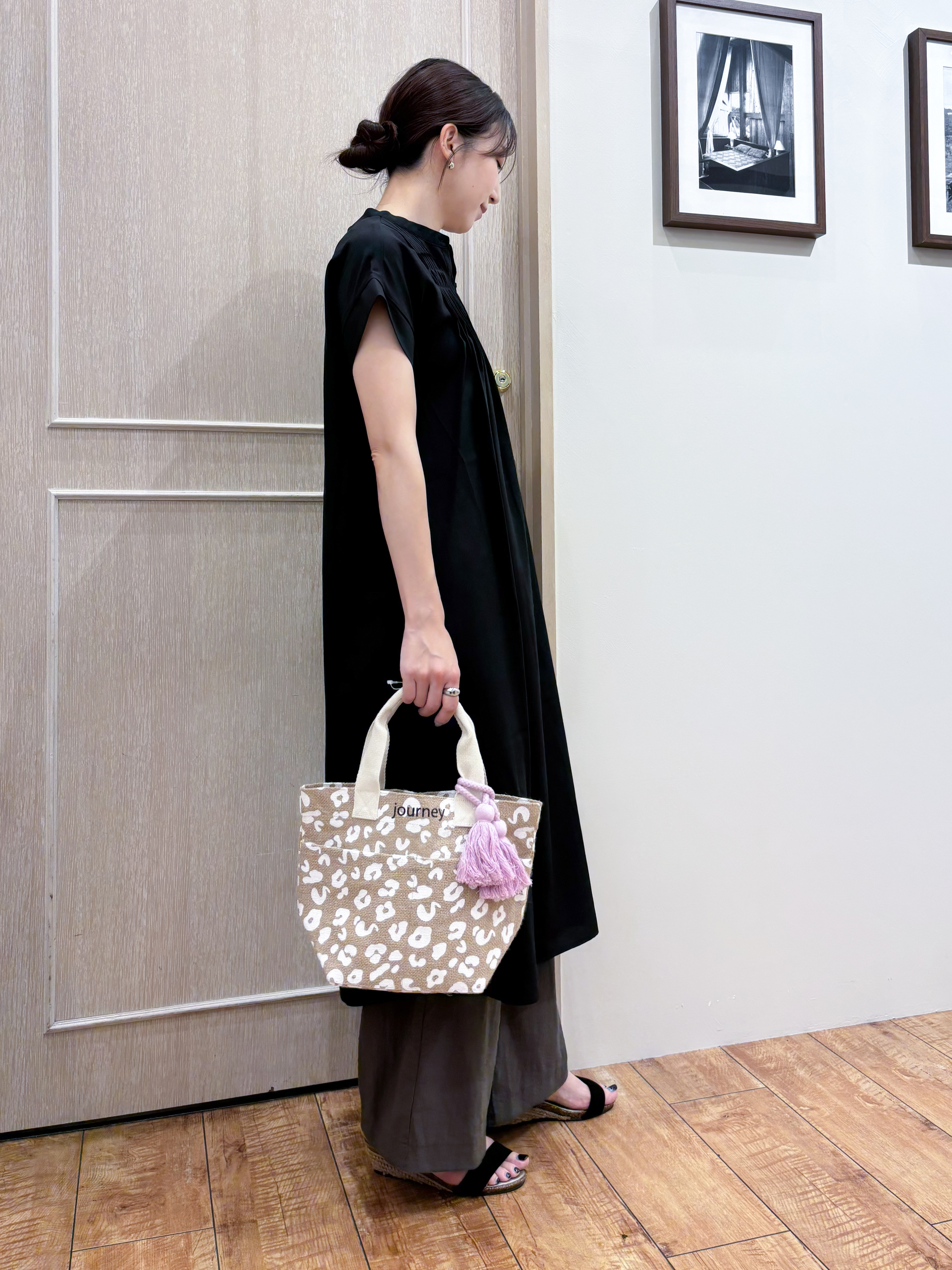 なみさんの「SHOO･LA･RUE｜【S-LL/洗濯機可】ピンタックデザインがサマ見え Aラインワンピース」を使ったコーディネート