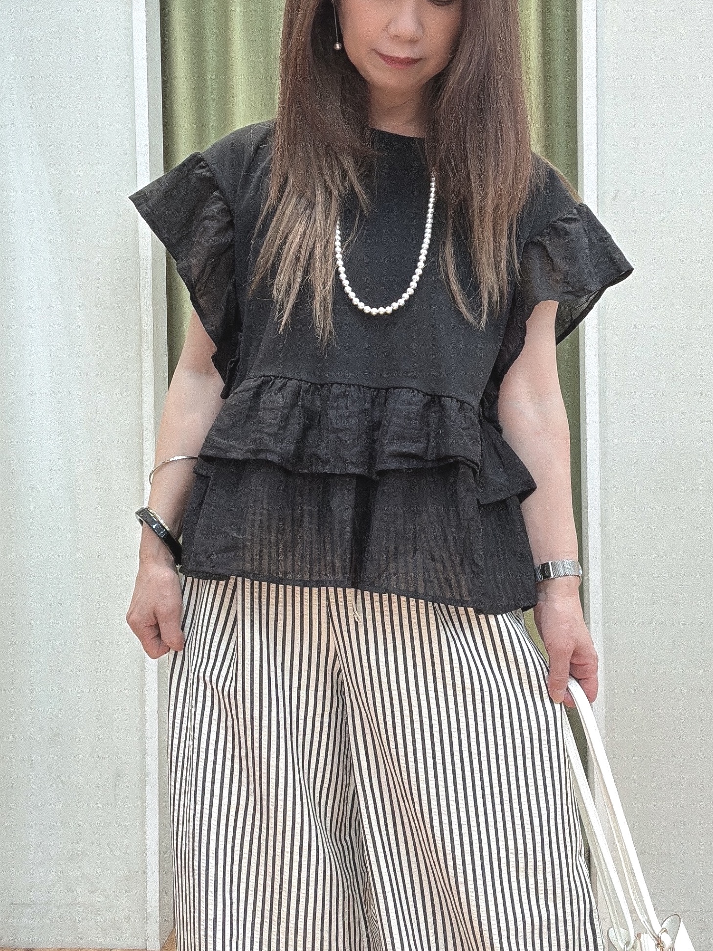 えみりんさんの「SHOO･LA･RUE｜【S-LL/洗濯機可】着るだけで決まる 主役級フリルトップス」を使ったコーディネート