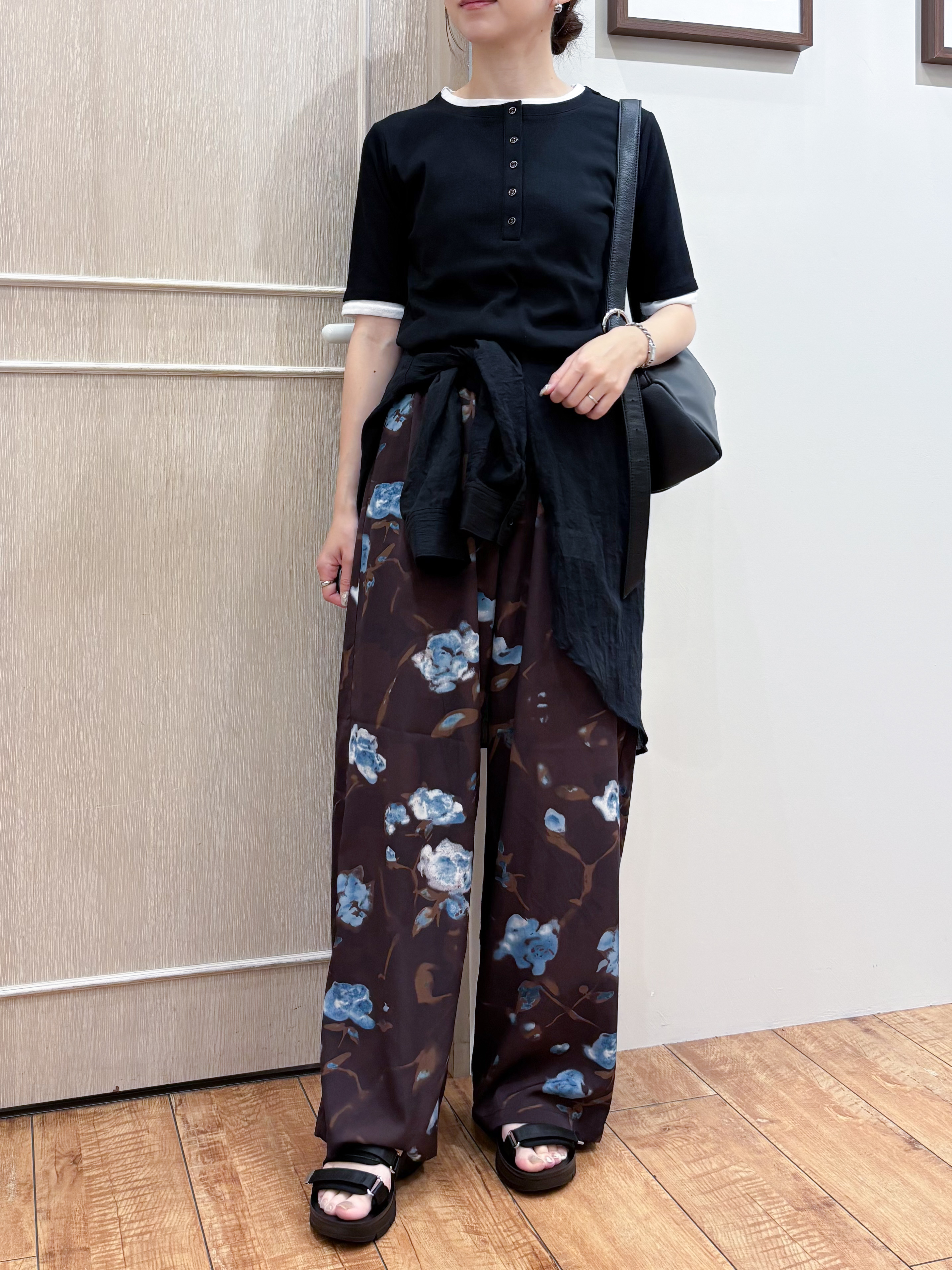 なみさんの「SHOO･LA･RUE｜【体型カバー】ふんわり質感 やわらかこなれシアーシャツ」を使ったコーディネート
