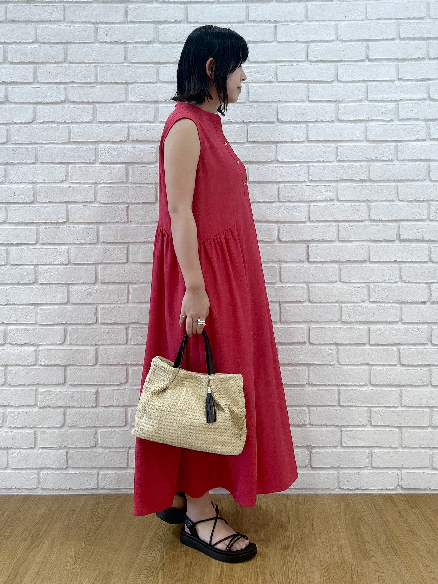 Hirokaさんの「grove｜【低身長さんも選べる着丈・洗濯機◎】テントラインワンピース」を使ったコーディネート