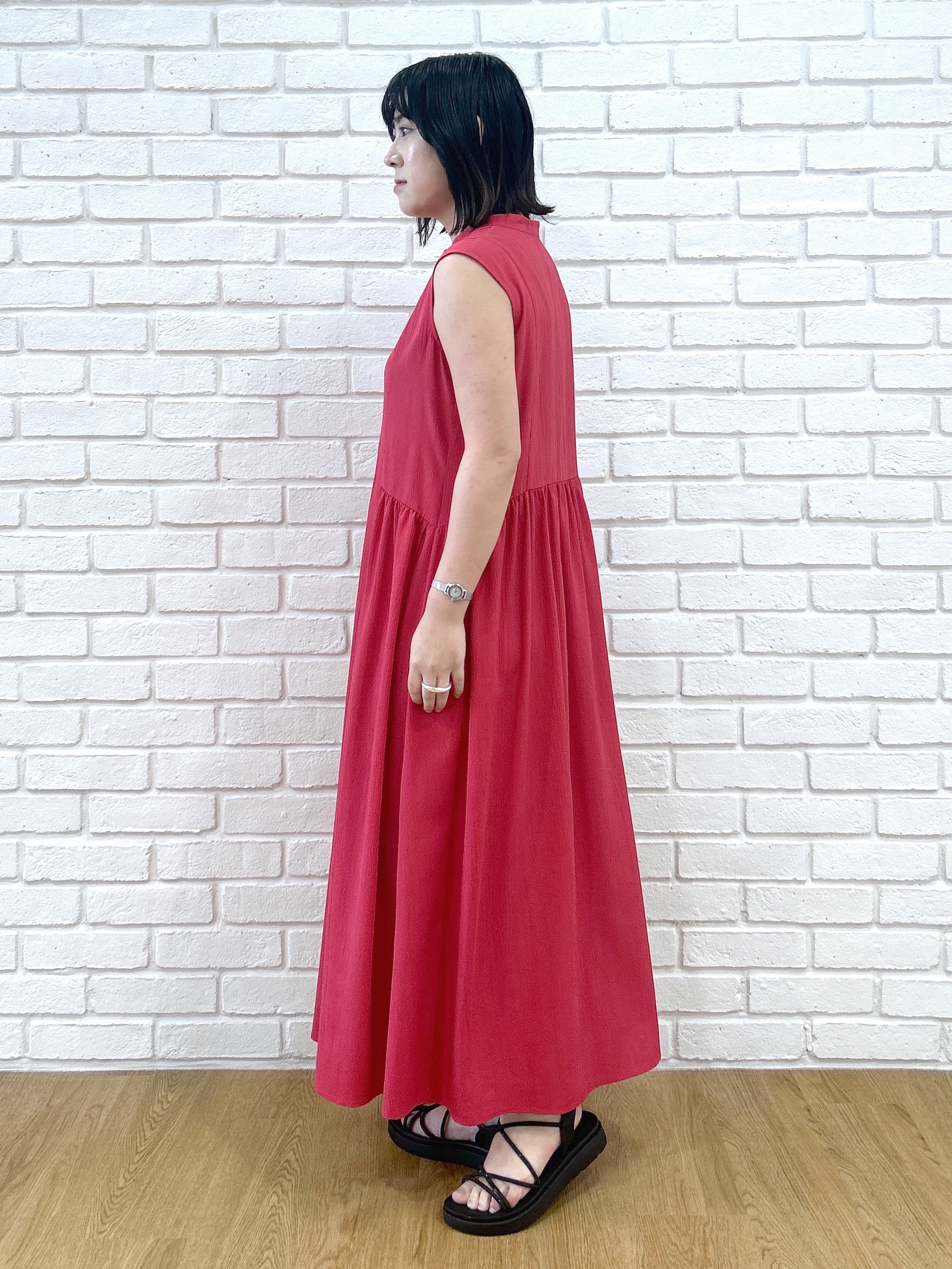Hirokaさんの「grove｜【低身長さんも選べる着丈・洗濯機◎】テントラインワンピース」を使ったコーディネート