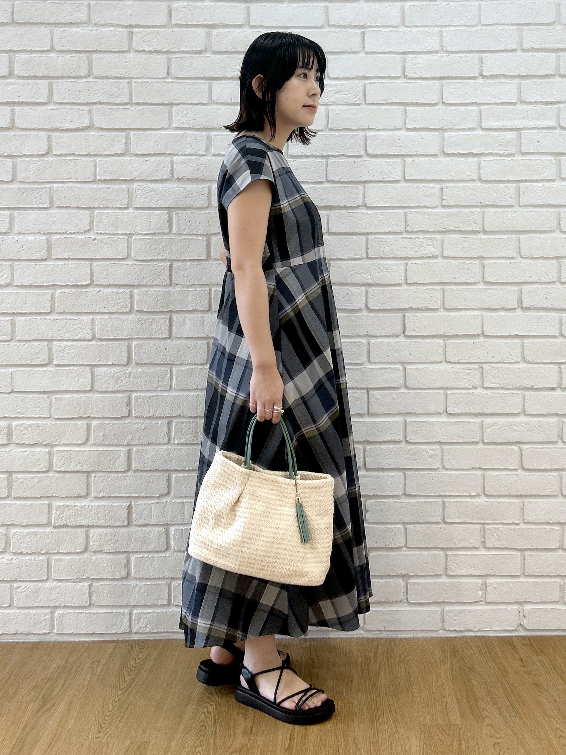 Hirokaさんの「grove｜タックタッセルPP2WAYトート」を使ったコーディネート