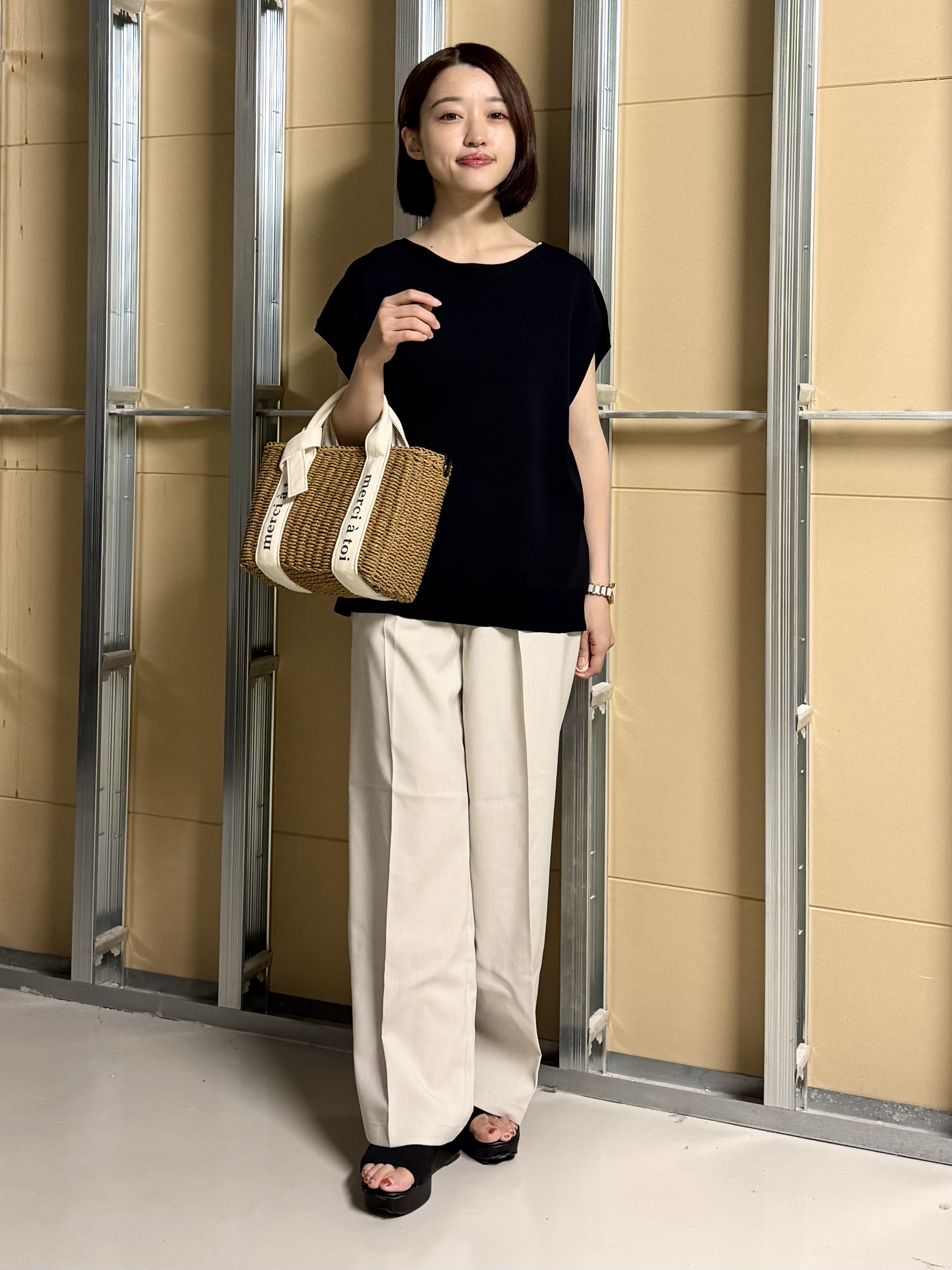 sahoさんの「THE SHOP TK｜【S-XL/ひんやりタッチ】多機能フレンチスリーブニット 洗濯機OK/UVケア/毛玉になりにくい」を使ったコーディネート
