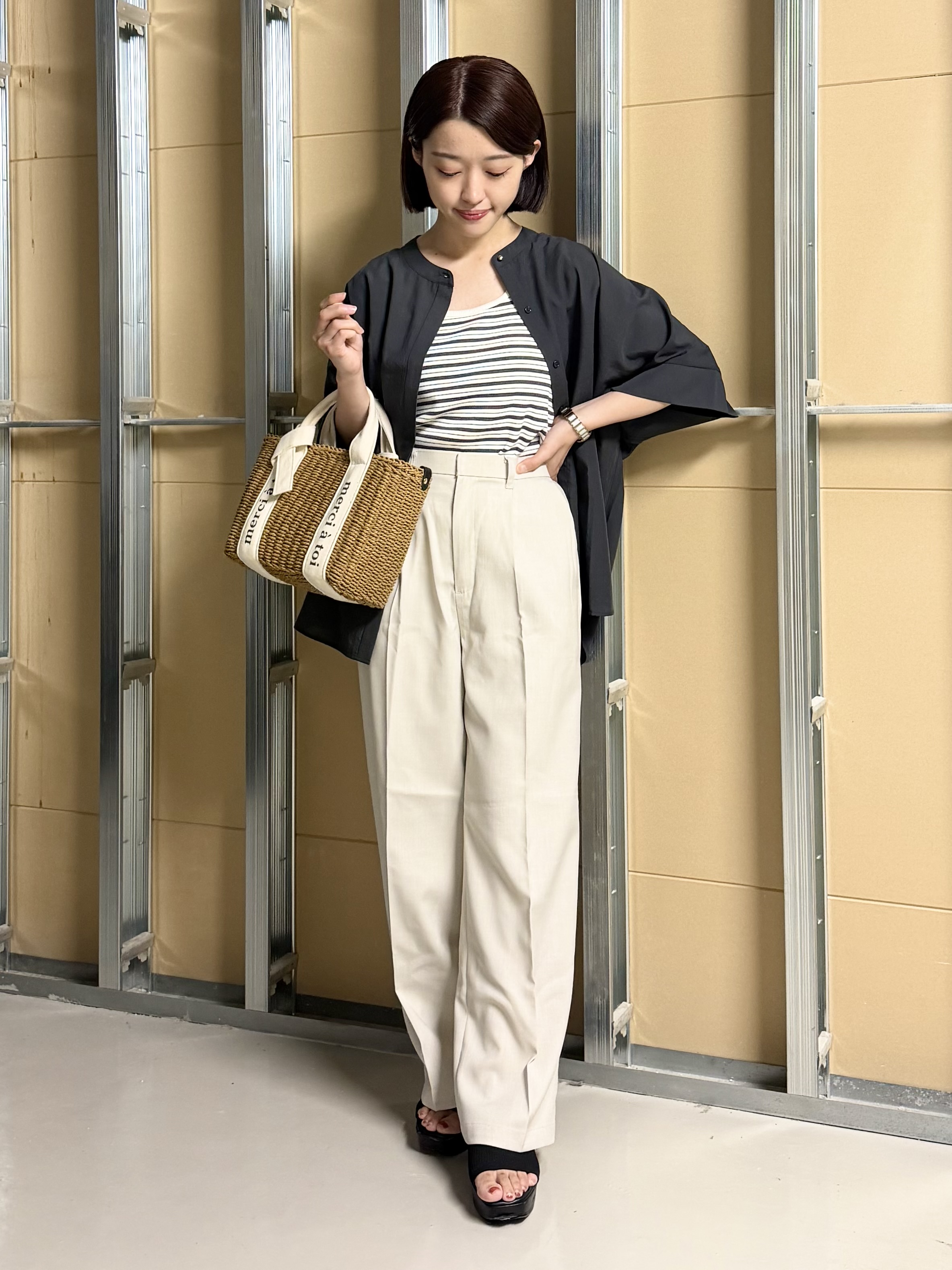sahoさんの「THE SHOP TK｜【高レビュー/体型カバー】さらっと快適 ドルマン5分袖ブラウス」を使ったコーディネート