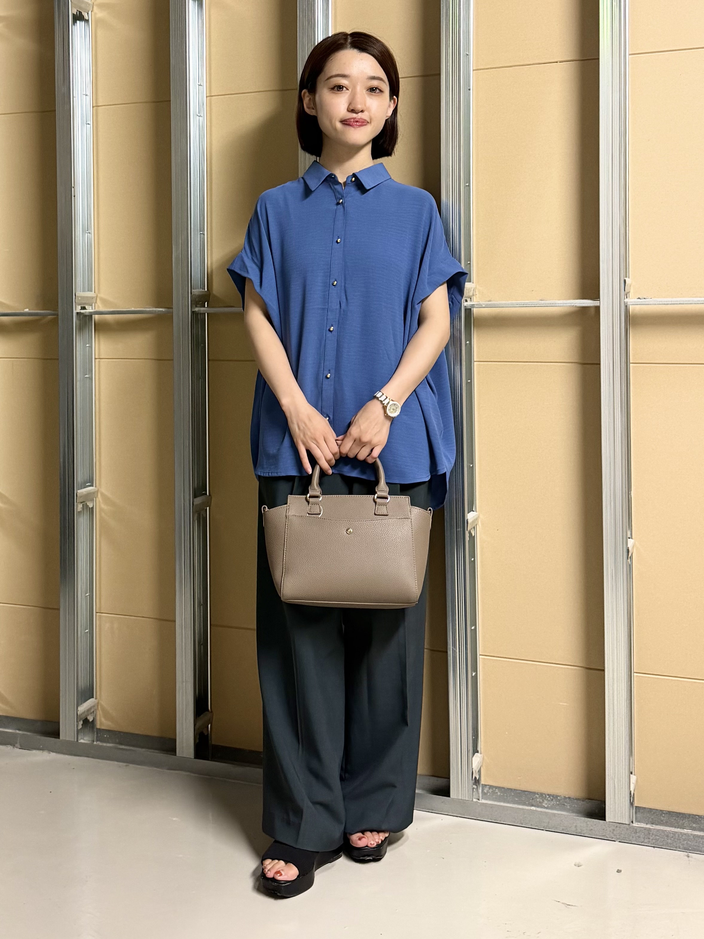 sahoさんの「THE SHOP TK｜【ひんやり/防しわ/UV/吸水速乾】襟付き フレンチスリーブシャツ」を使ったコーディネート