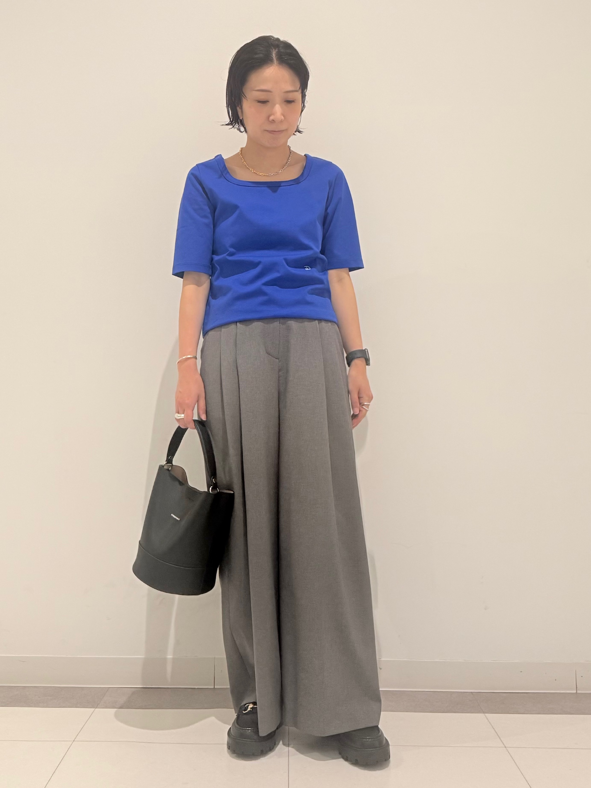 MIYAKAWAさんの「DRESSTERIOR｜【接触冷感/UVカット/抗菌防臭/しわ防止】クールデオドラント スクエアネックプルオーバー」を使ったコーディネート