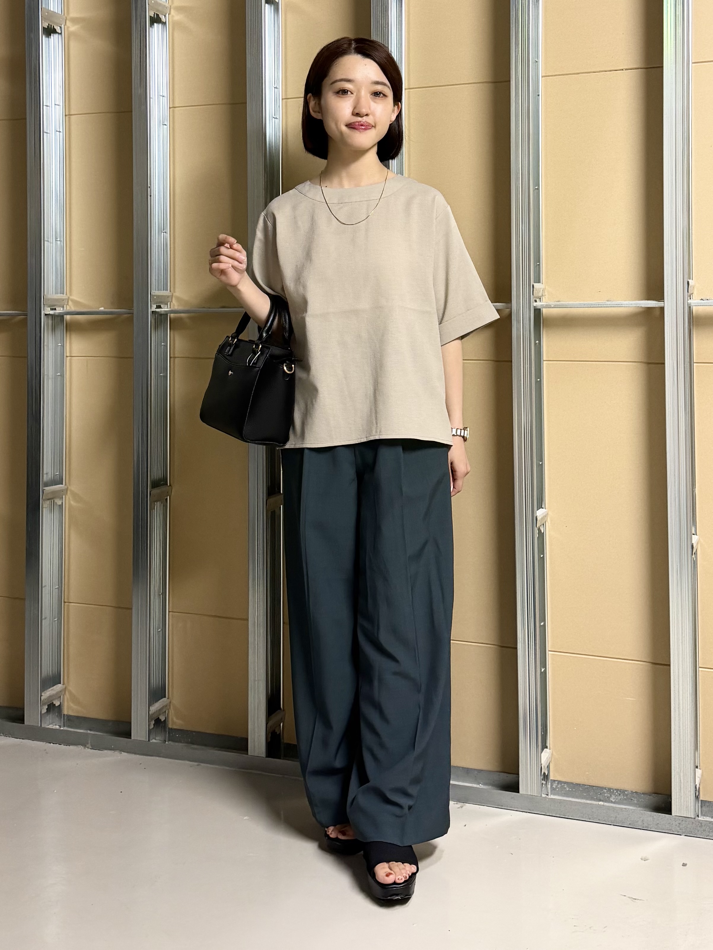 sahoさんの「THE SHOP TK｜【M-XL/二の腕カバー】さらり麻調メッシュ5分袖ブラウス」を使ったコーディネート