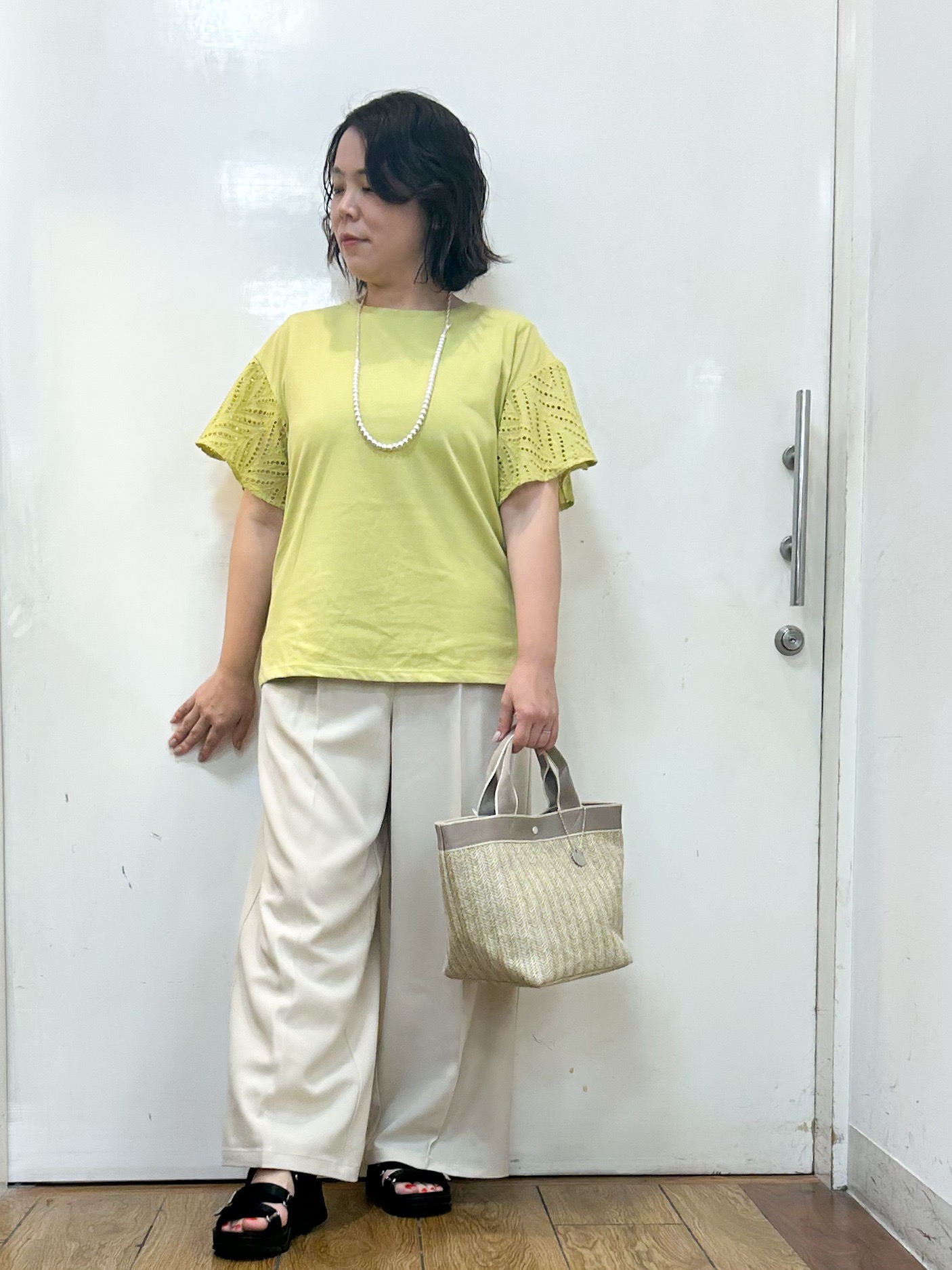 haruさんの「SHOO･LA･RUE｜【汗じみ防止/ひんやり/S-LL】レースが華やか お袖フレアTシャツ」を使ったコーディネート