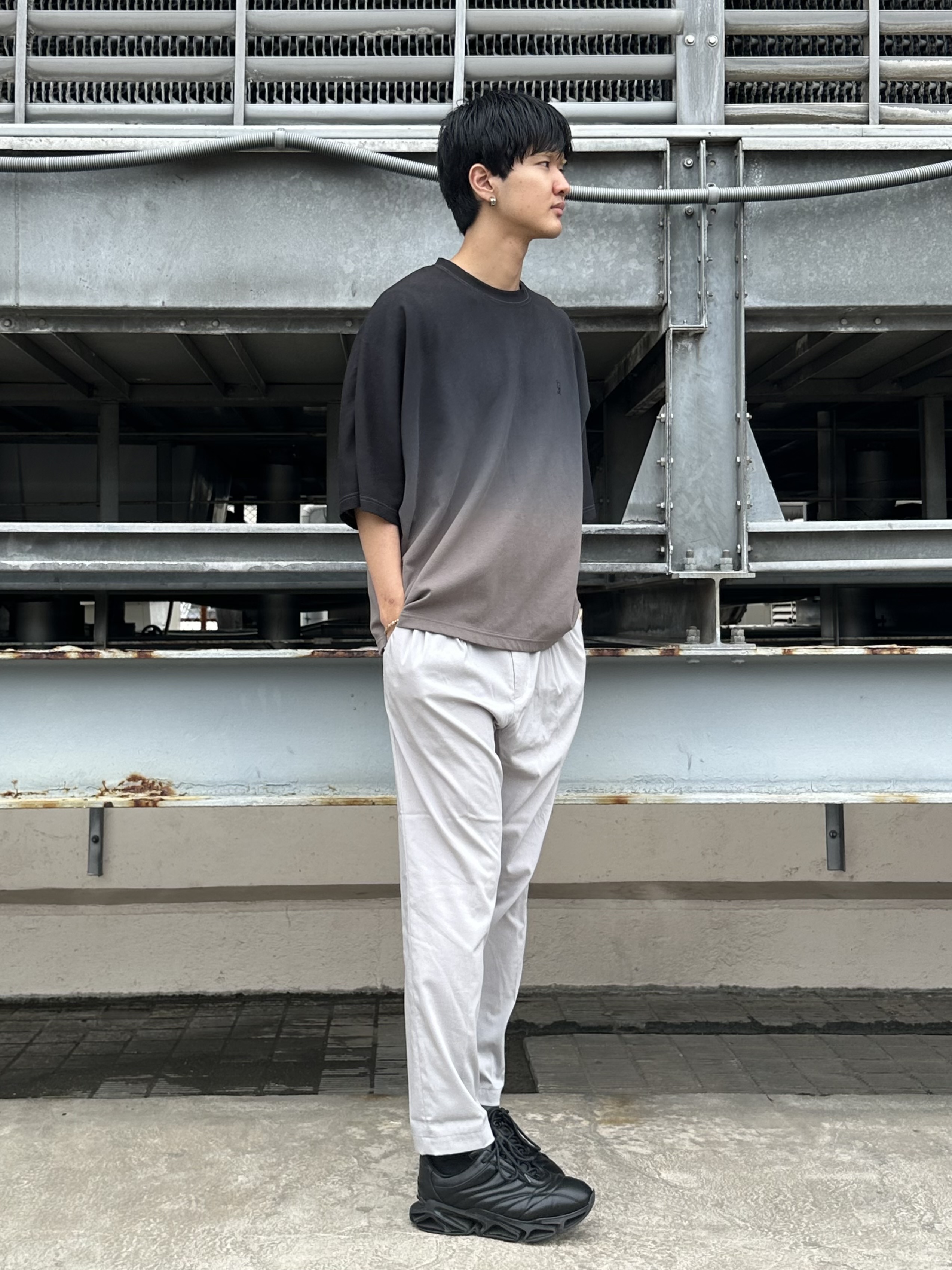 KOHEIさんの「tk.TAKEO KIKUCHI｜【人気商品！】グラデーションドルマンカットソー　ウォッシャブル/柔らかタッチ/ふっくら/ドルマンスリ」を使ったコーディネート