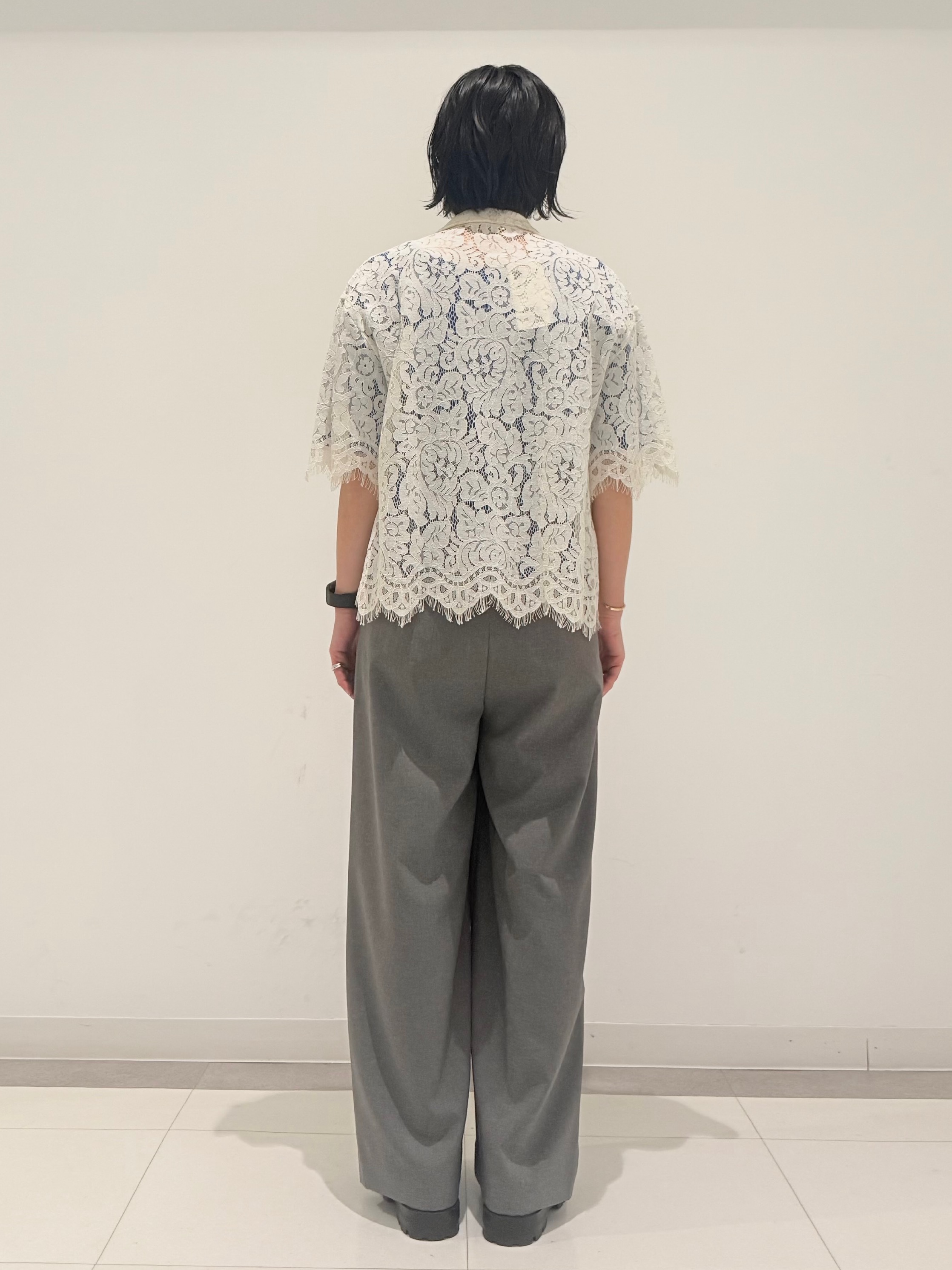 MIYAKAWAさんの「DRESSTERIOR｜コードレースブラウス」を使ったコーディネート