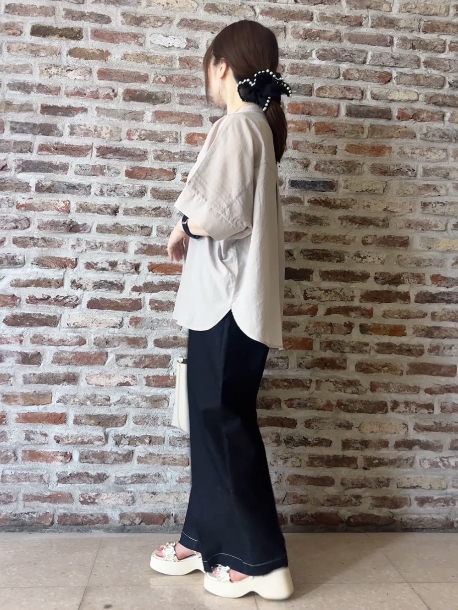 tokiさんの「THE SHOP TK｜【高レビュー/体型カバー】さらっと快適 ドルマン5分袖ブラウス」を使ったコーディネート